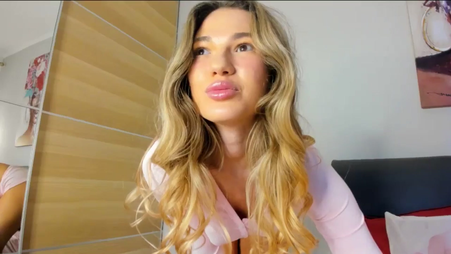 Gallery image thumbnail from Dariadely's myfreecams stream on, 11/23/2025, 13:53 image 18 of 20