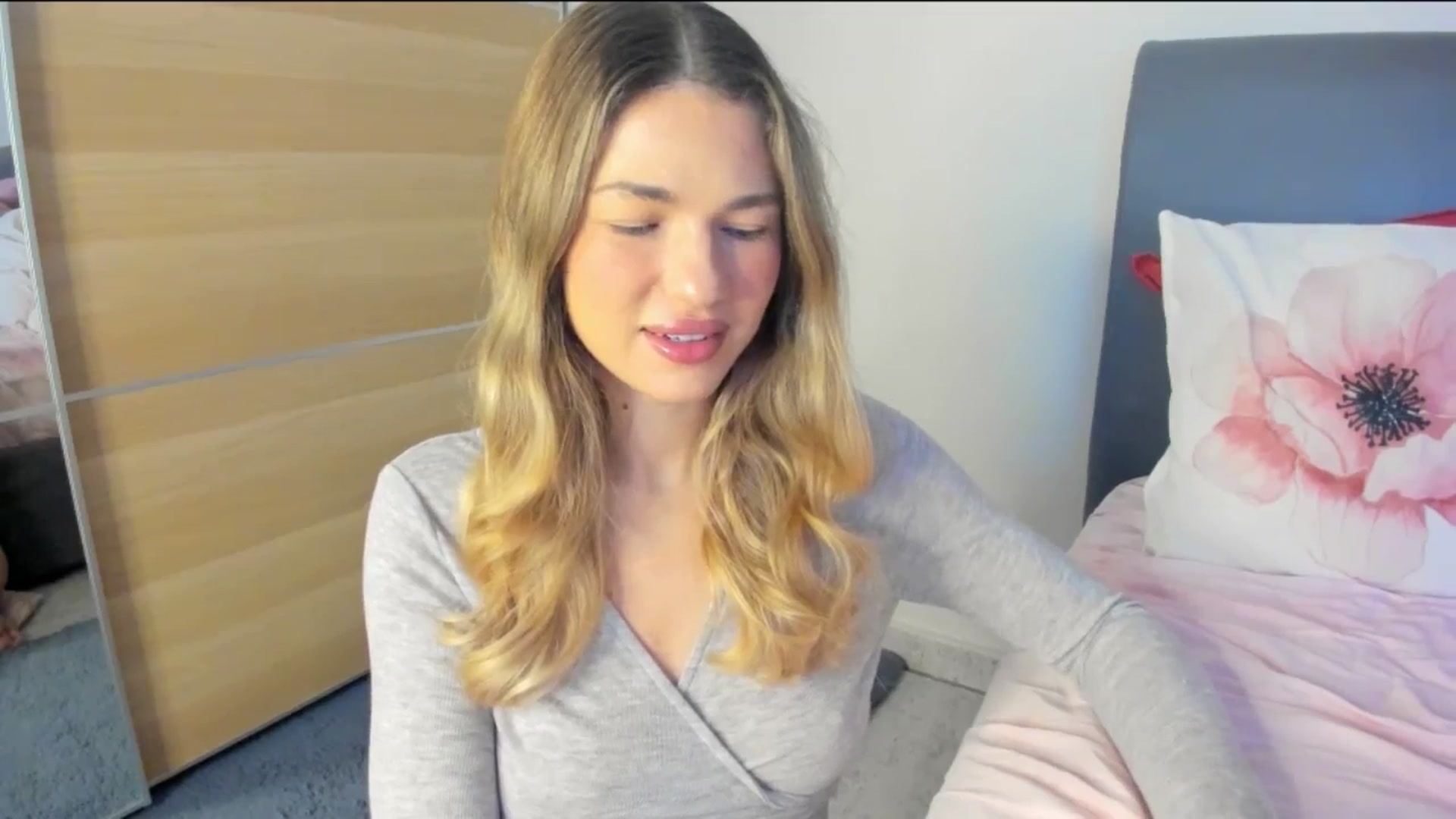Gallery image thumbnail from Dariadely's myfreecams stream on, 11/24/2025, 08:48 image 12 of 20