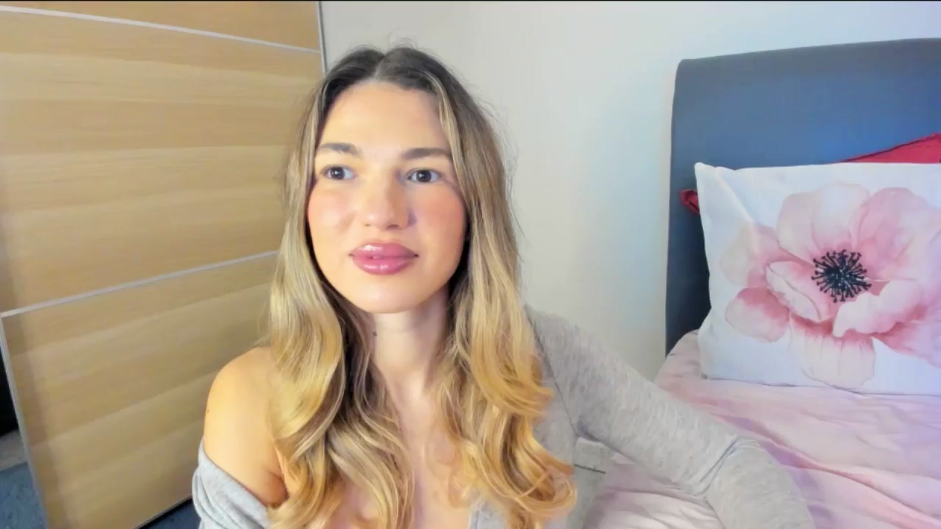 Gallery image thumbnail from Dariadely's myfreecams stream on, 11/24/2025, 10:32 image 18 of 20