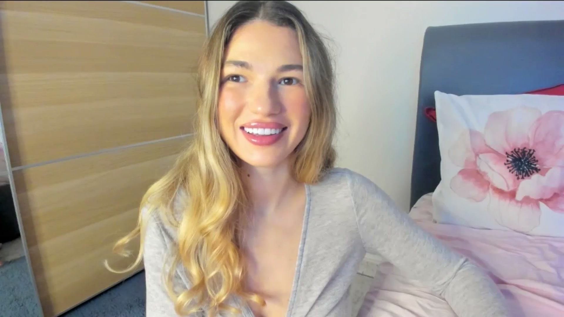 Gallery image thumbnail from Dariadely's myfreecams stream on, 11/24/2025, 10:32 image 5 of 20