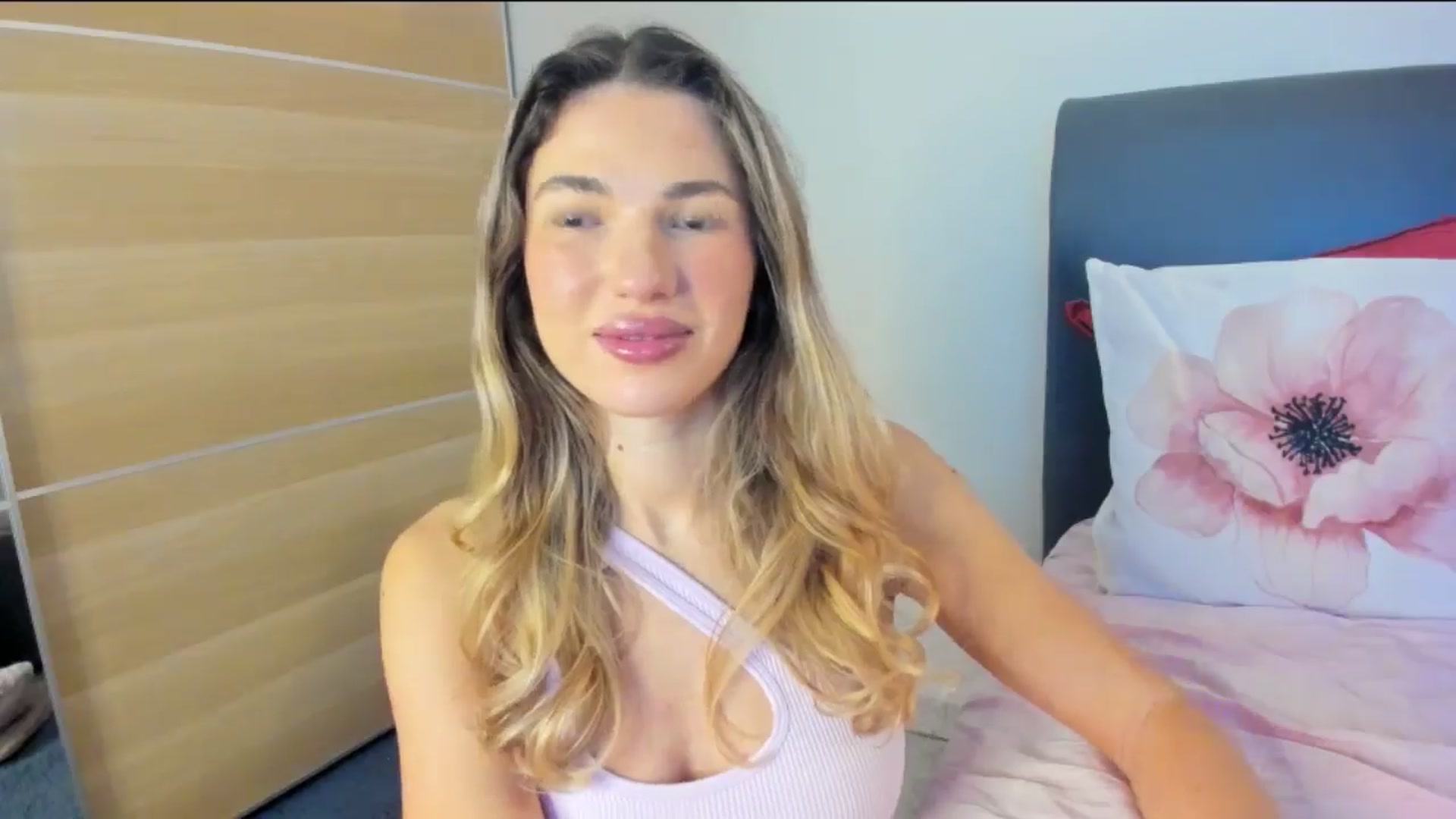 Gallery image thumbnail from Dariadely's myfreecams stream on, 11/24/2025, 11:59 image 5 of 20