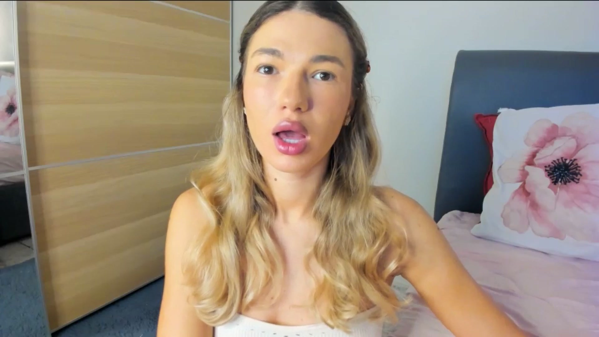 Gallery image thumbnail from Dariadely's myfreecams stream on, 11/27/2025, 08:43 image 5 of 20