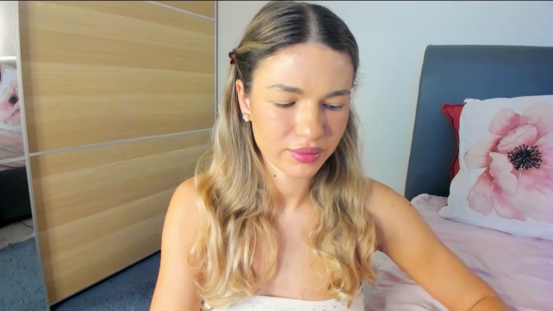 Gallery image thumbnail from Dariadely's myfreecams stream on, 11/27/2025, 09:08 image 7 of 20