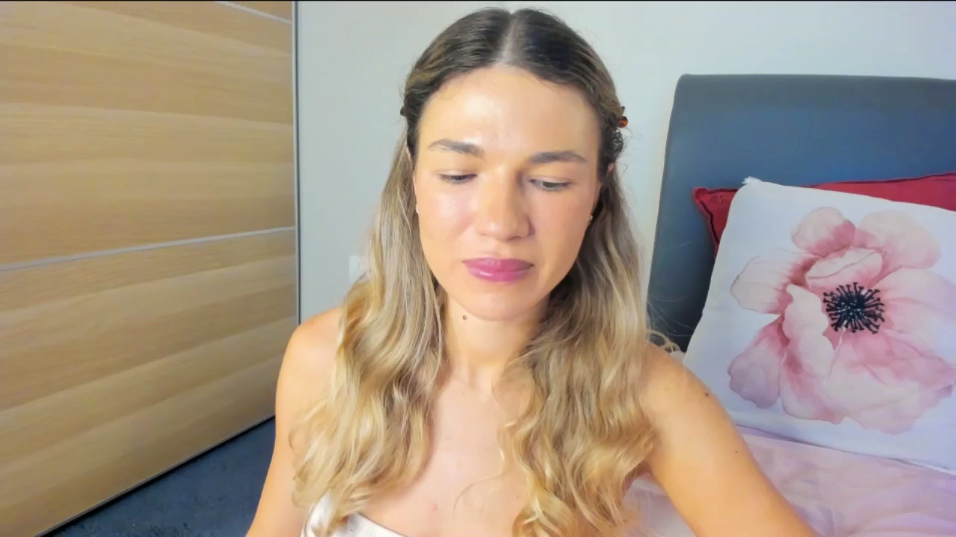 Gallery image thumbnail from Dariadely's myfreecams stream on, 11/27/2025, 10:33 image 1 of 20