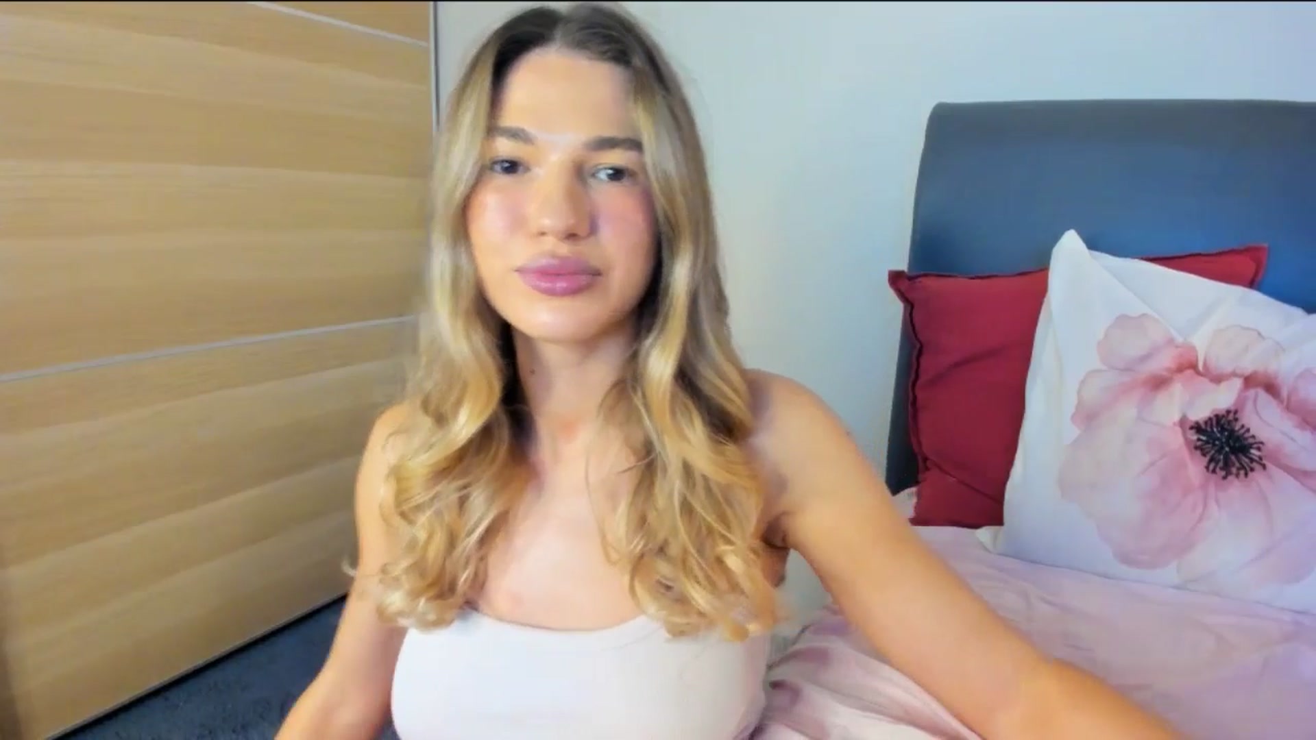 Gallery image thumbnail from Dariadely's myfreecams stream on, 11/30/2025, 12:16 image 2 of 20
