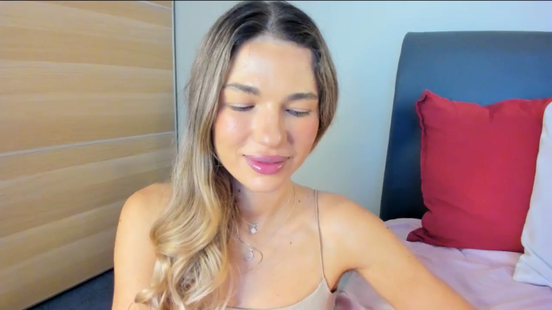Gallery image thumbnail from Dariadely's myfreecams stream on, 12/02/2025, 09:38 image 12 of 20