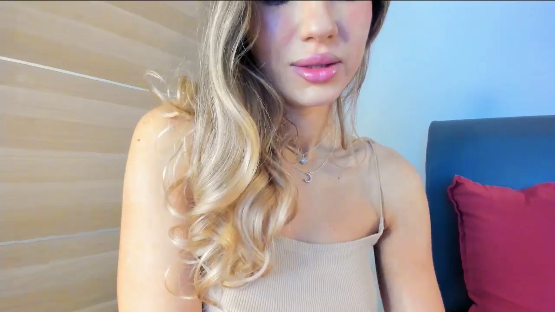 Gallery image thumbnail from Dariadely's myfreecams stream on, 12/02/2025, 09:38 image 17 of 20