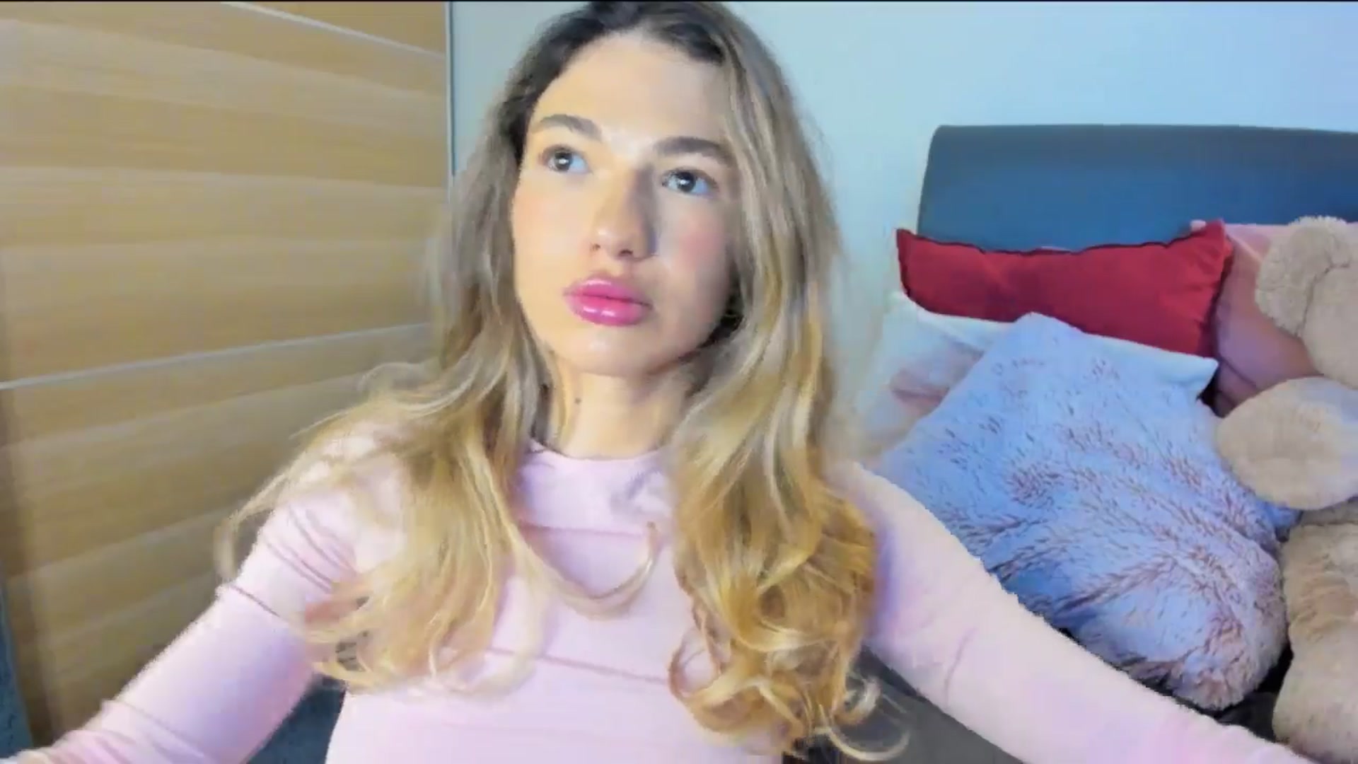 Gallery image thumbnail from Dariadely's myfreecams stream on, 12/08/2025, 10:28 image 13 of 20