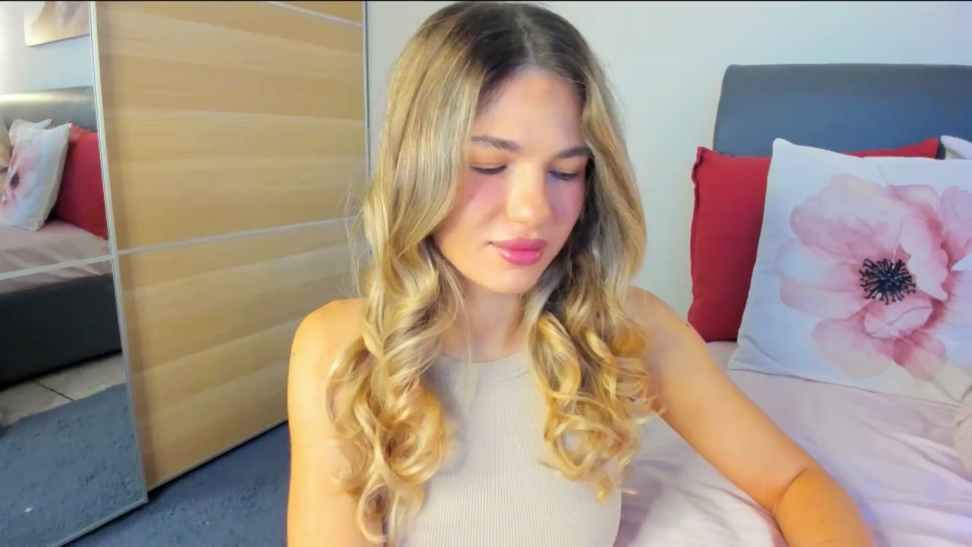 Gallery image thumbnail from Dariadely's myfreecams stream on, 12/12/2025, 07:37 image 13 of 20