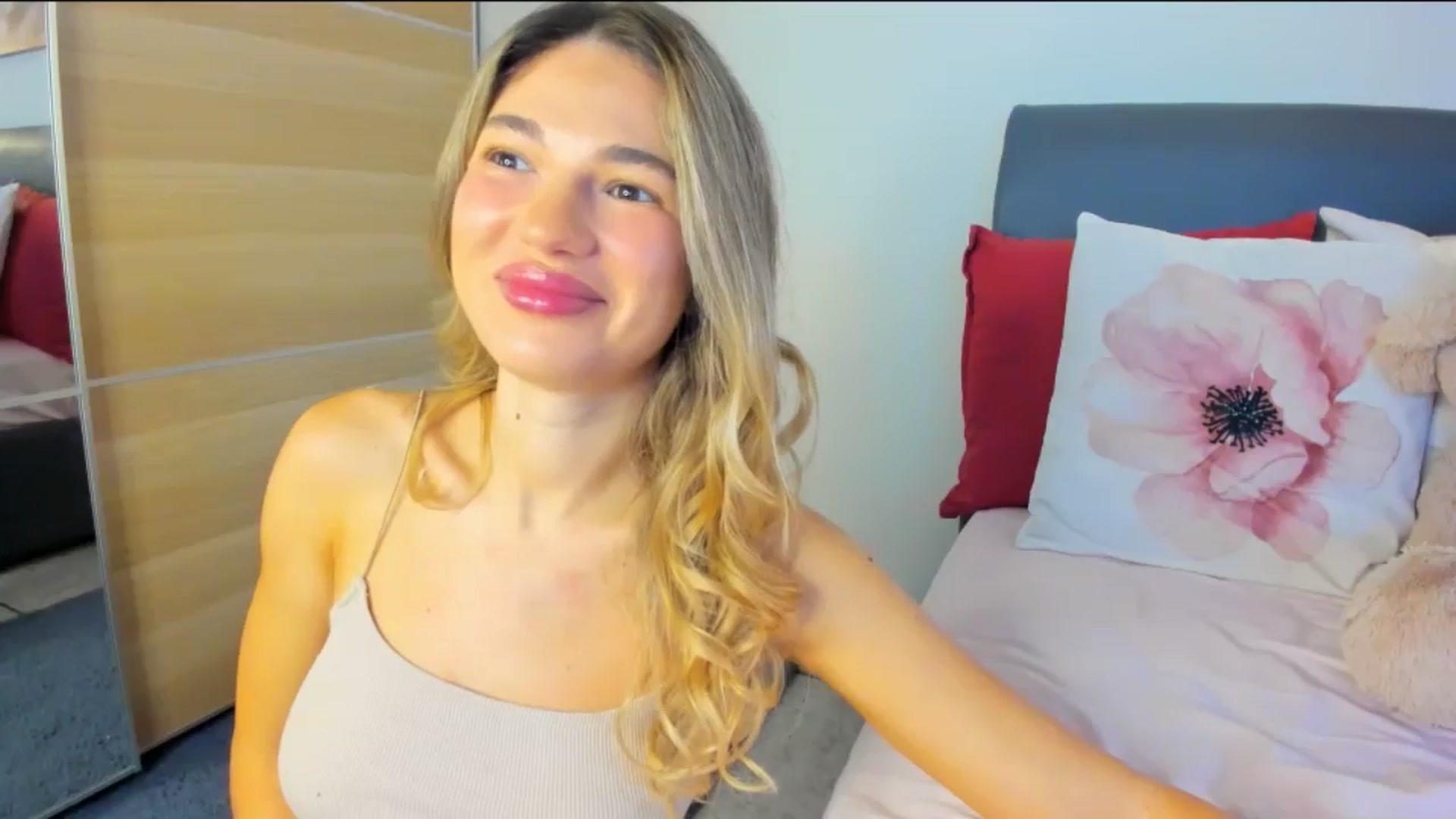 Gallery image thumbnail from Dariadely's myfreecams stream on, 12/12/2025, 10:12 image 4 of 20