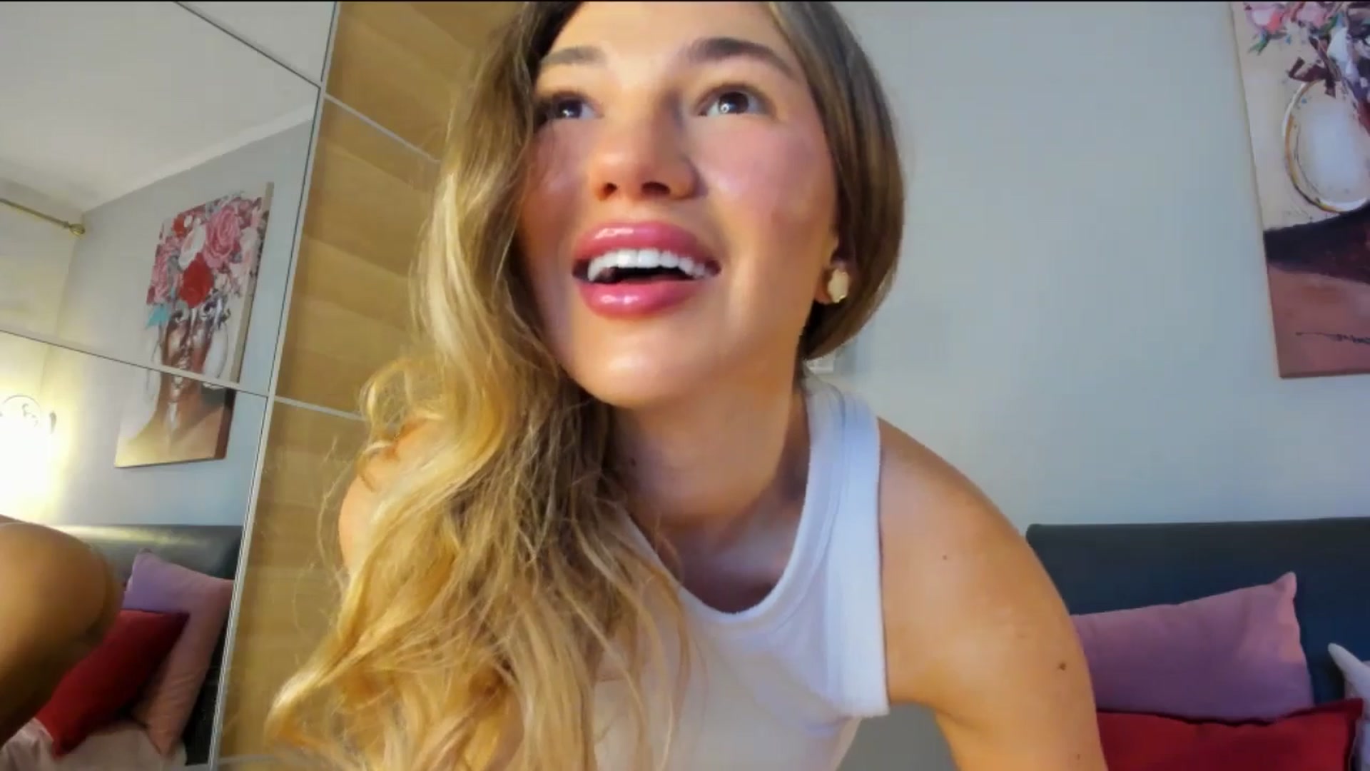 Gallery image thumbnail from Dariadely's myfreecams stream on, 12/19/2025, 08:53 image 6 of 20