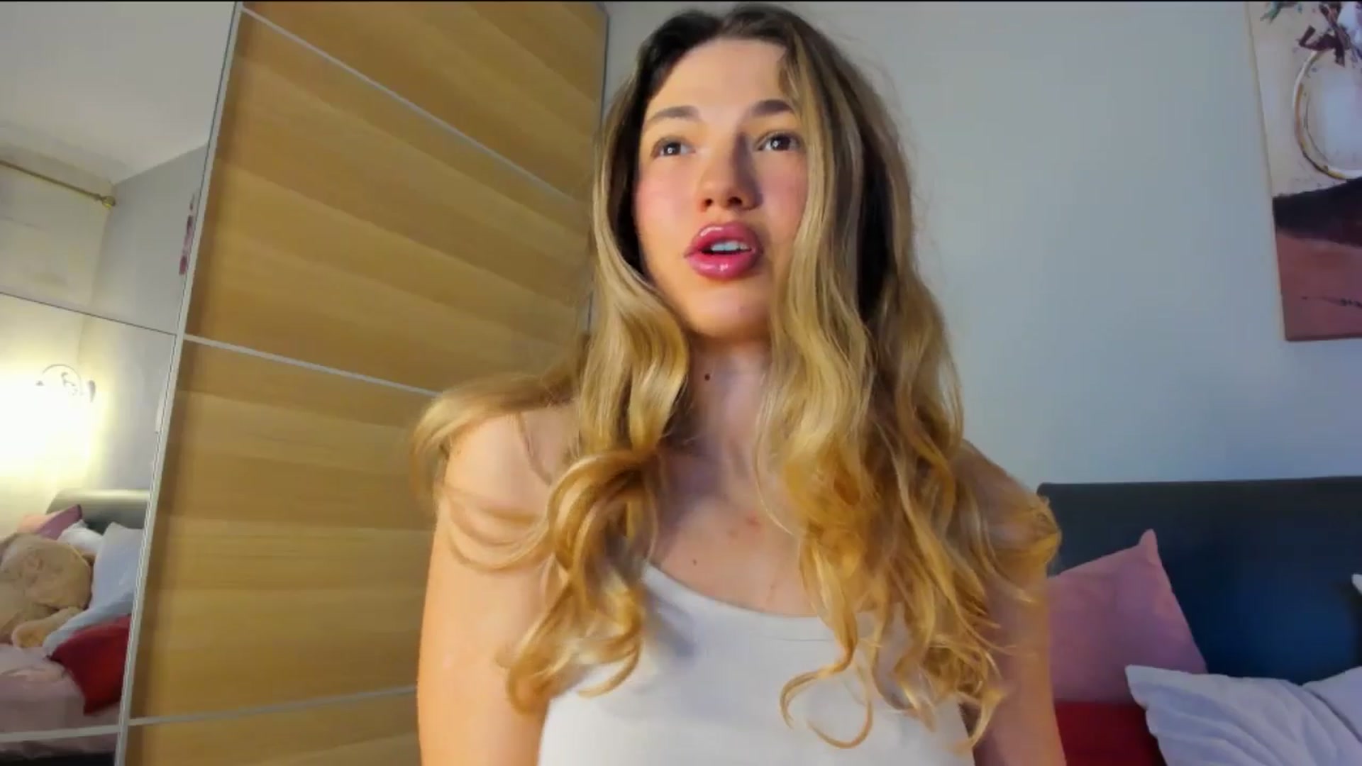 Gallery image thumbnail from Dariadely's myfreecams stream on, 12/20/2025, 09:58 image 18 of 20