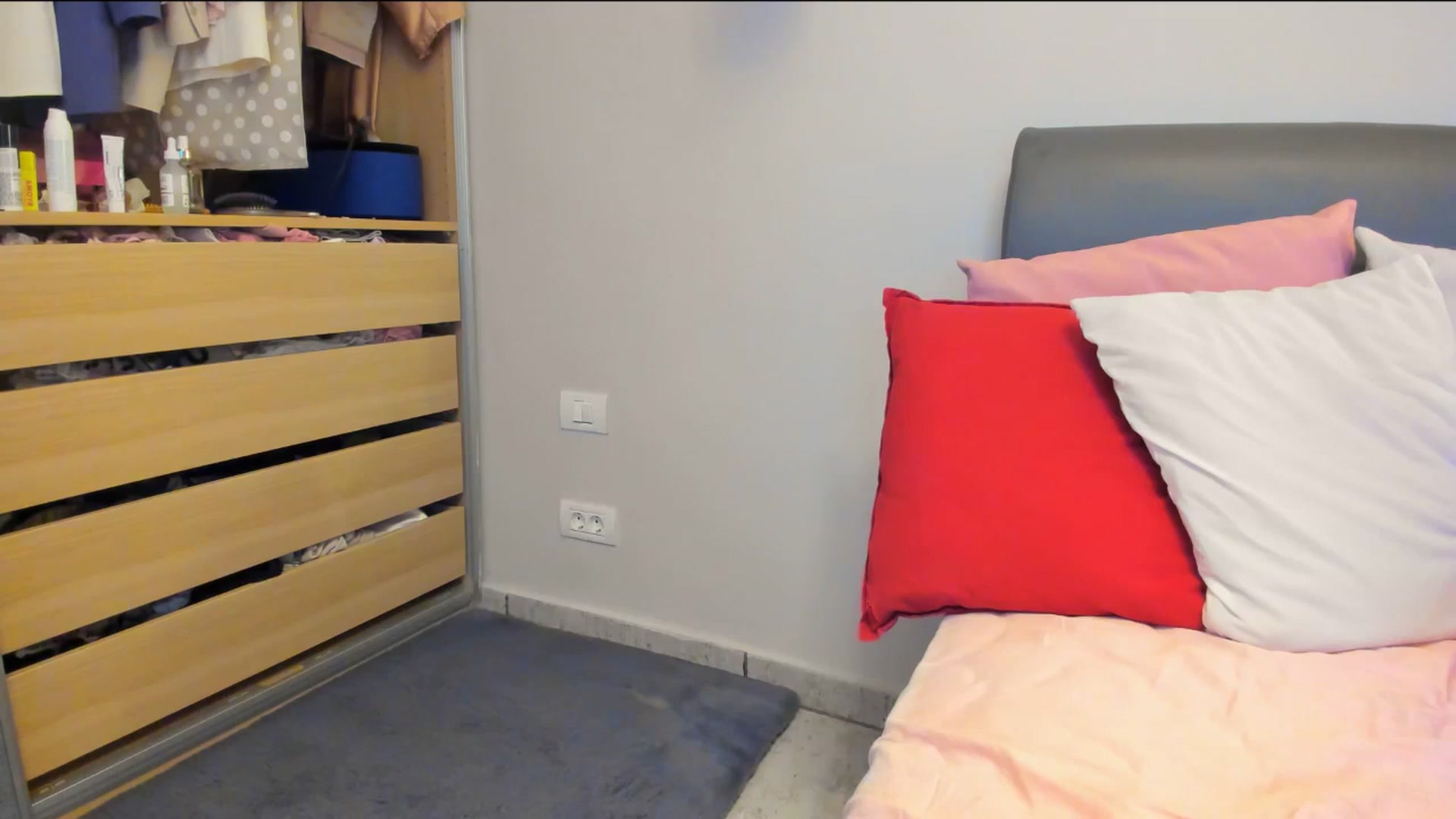 Gallery image thumbnail from Dariadely's myfreecams stream on, 12/20/2025, 14:50 image 7 of 20