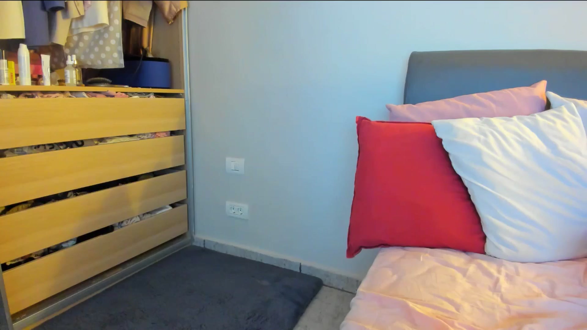 Gallery image thumbnail from Dariadely's myfreecams stream on, 12/20/2025, 14:50 image 14 of 20