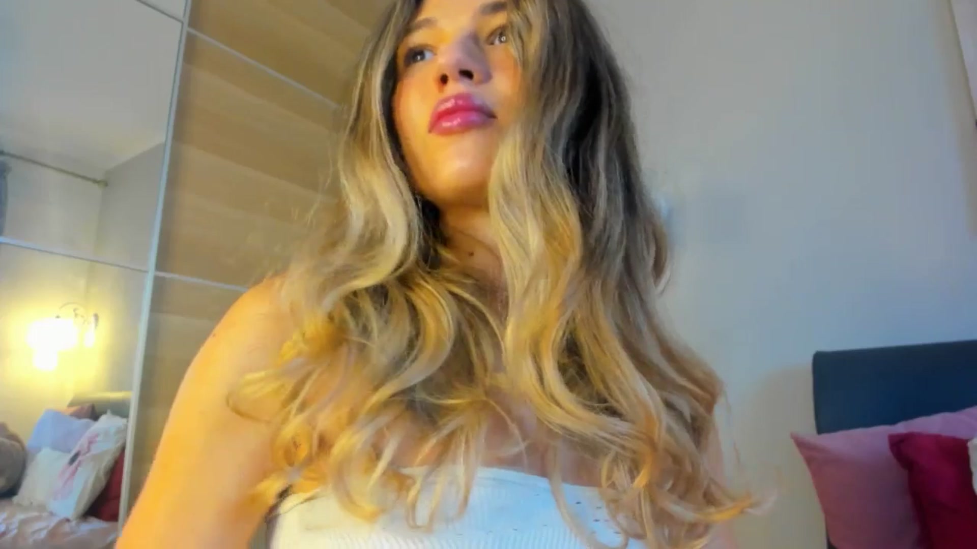 Gallery image thumbnail from Dariadely's myfreecams stream on, 01/08/2026, 11:02 image 14 of 20