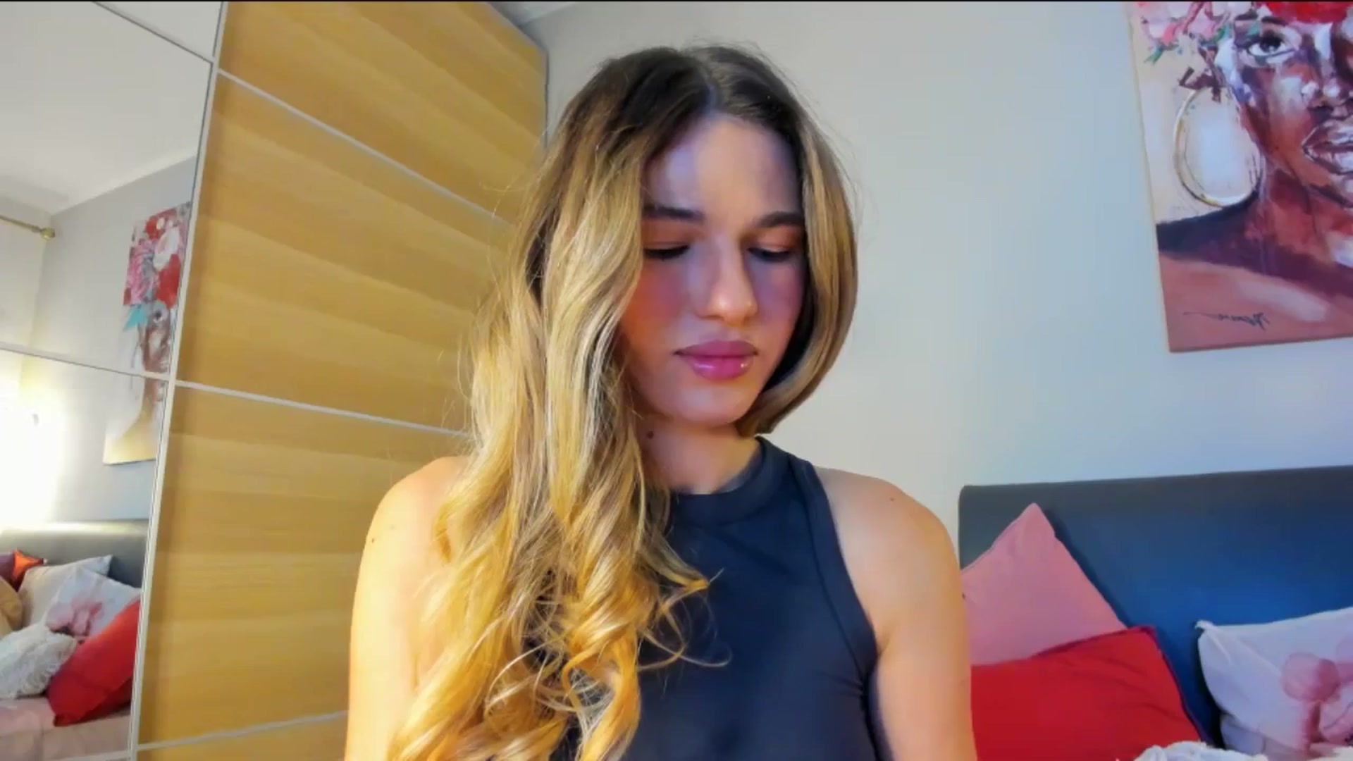 Gallery image thumbnail from Dariadely's myfreecams stream on, 01/15/2026, 18:05 image 15 of 20