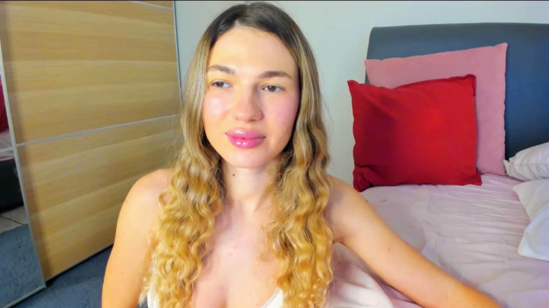 Gallery image thumbnail from Dariadely's myfreecams stream on, 01/22/2026, 11:00 image 3 of 20