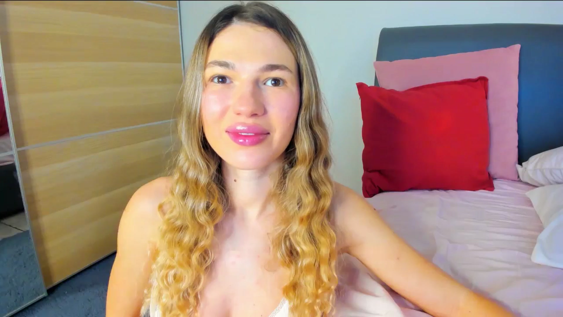 Gallery image thumbnail from Dariadely's myfreecams stream on, 01/22/2026, 11:00 image 4 of 20