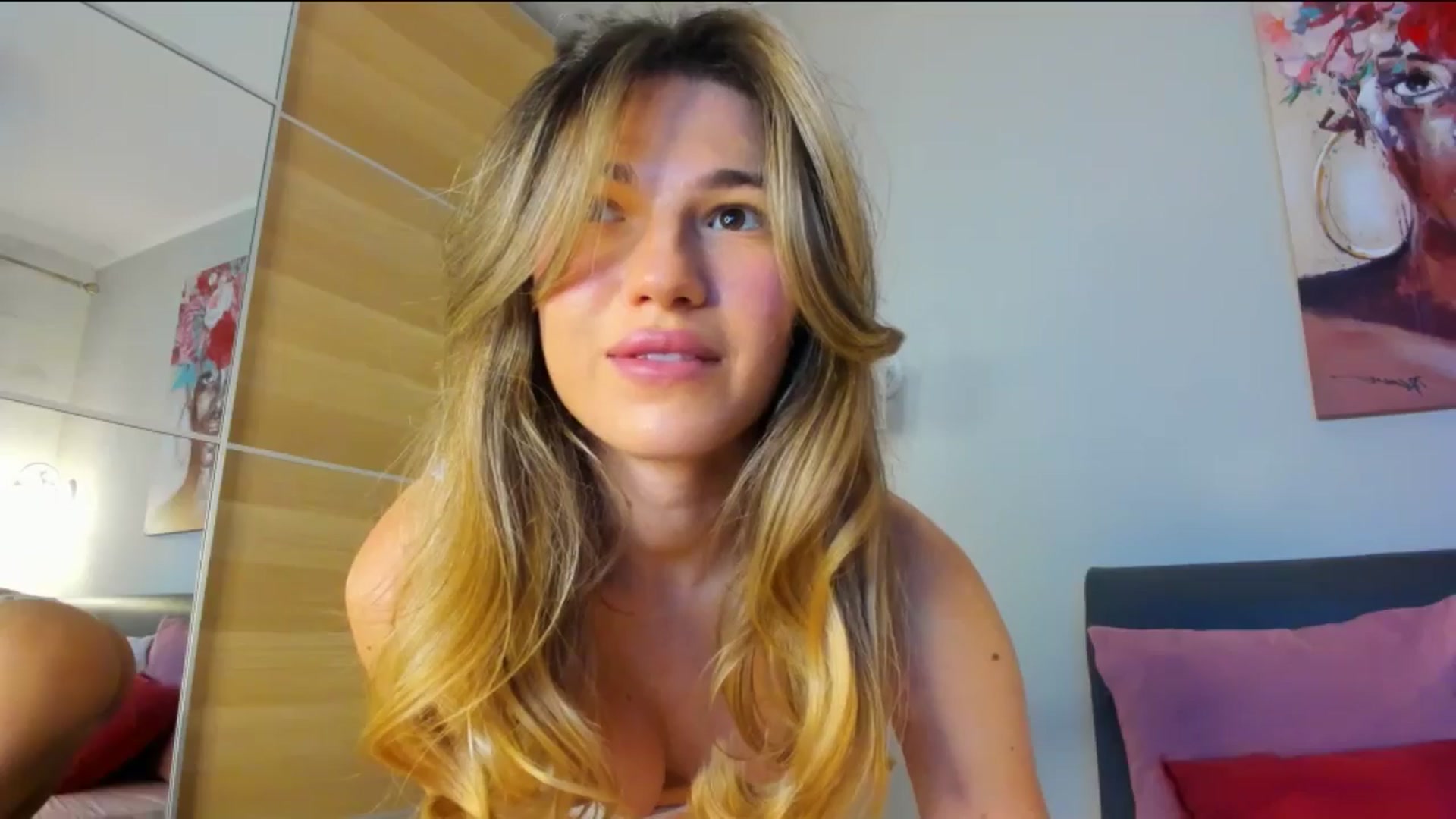 Gallery image thumbnail from Dariadely's myfreecams stream on, 01/22/2026, 18:00 image 12 of 20