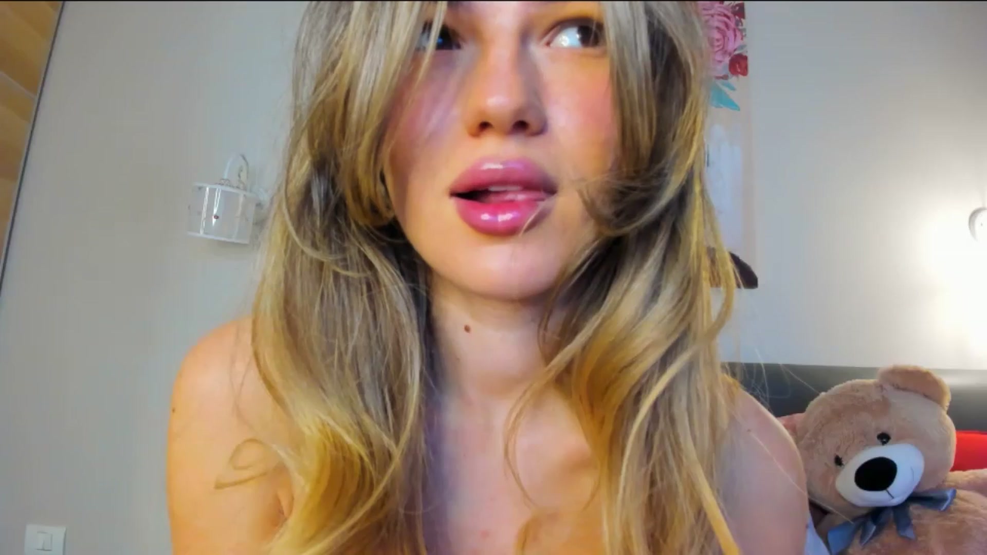 Gallery image thumbnail from Dariadely's myfreecams stream on, 01/22/2026, 19:38 image 7 of 20