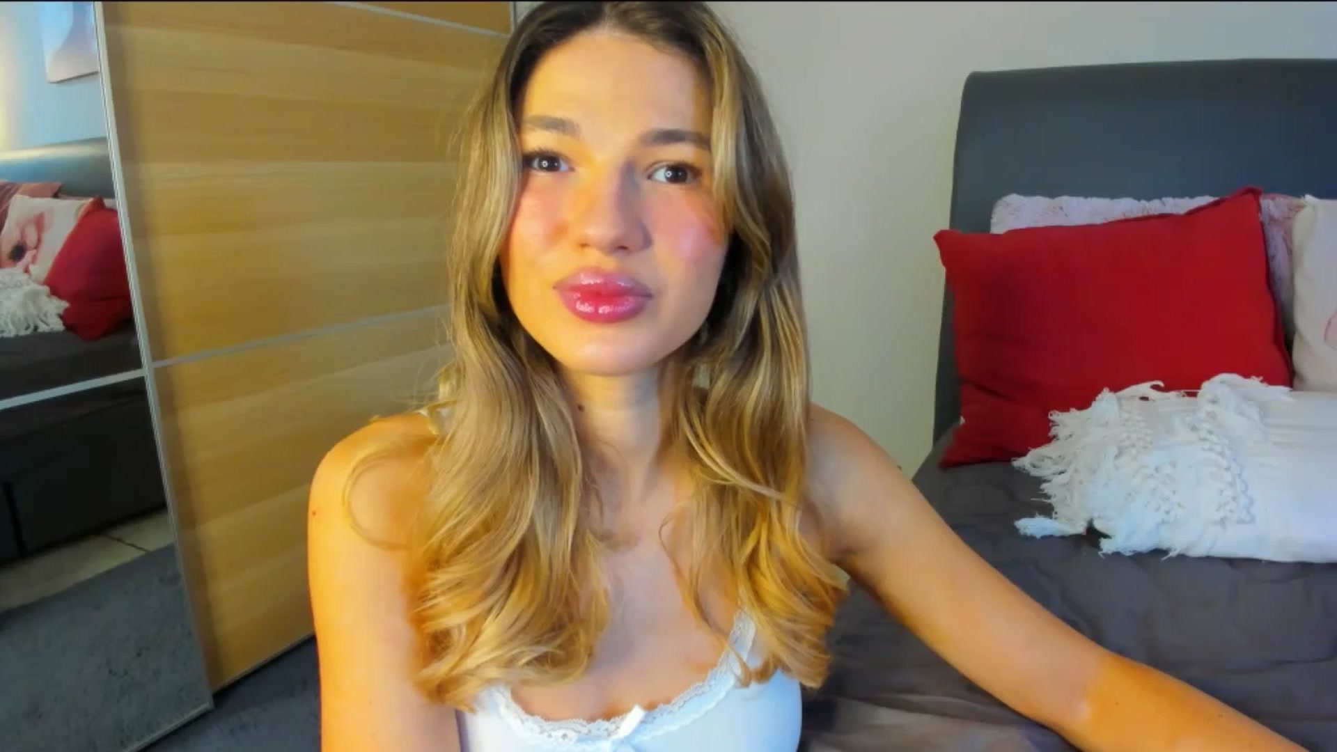 Gallery image thumbnail from Dariadely's myfreecams stream on, 02/04/2026, 08:29 image 4 of 20