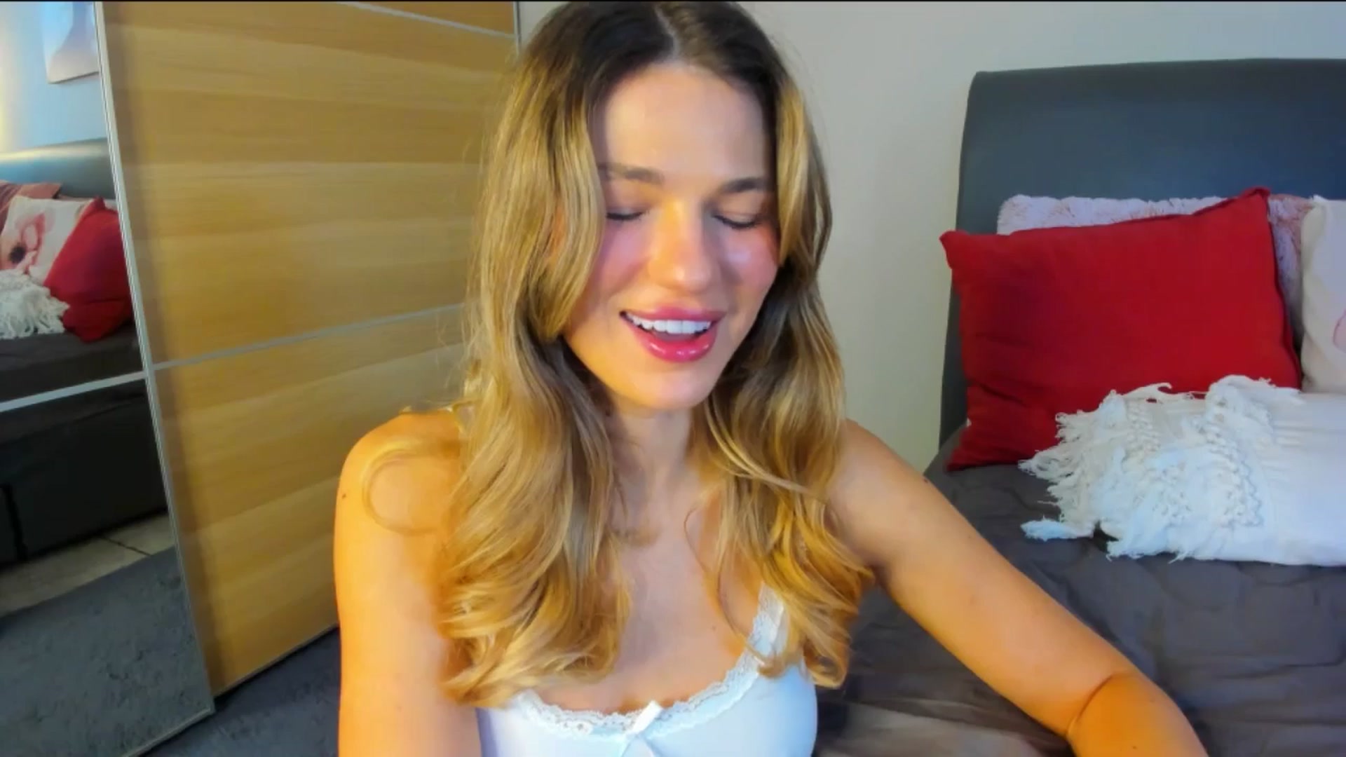 Gallery image thumbnail from Dariadely's myfreecams stream on, 02/04/2026, 08:29 image 5 of 20