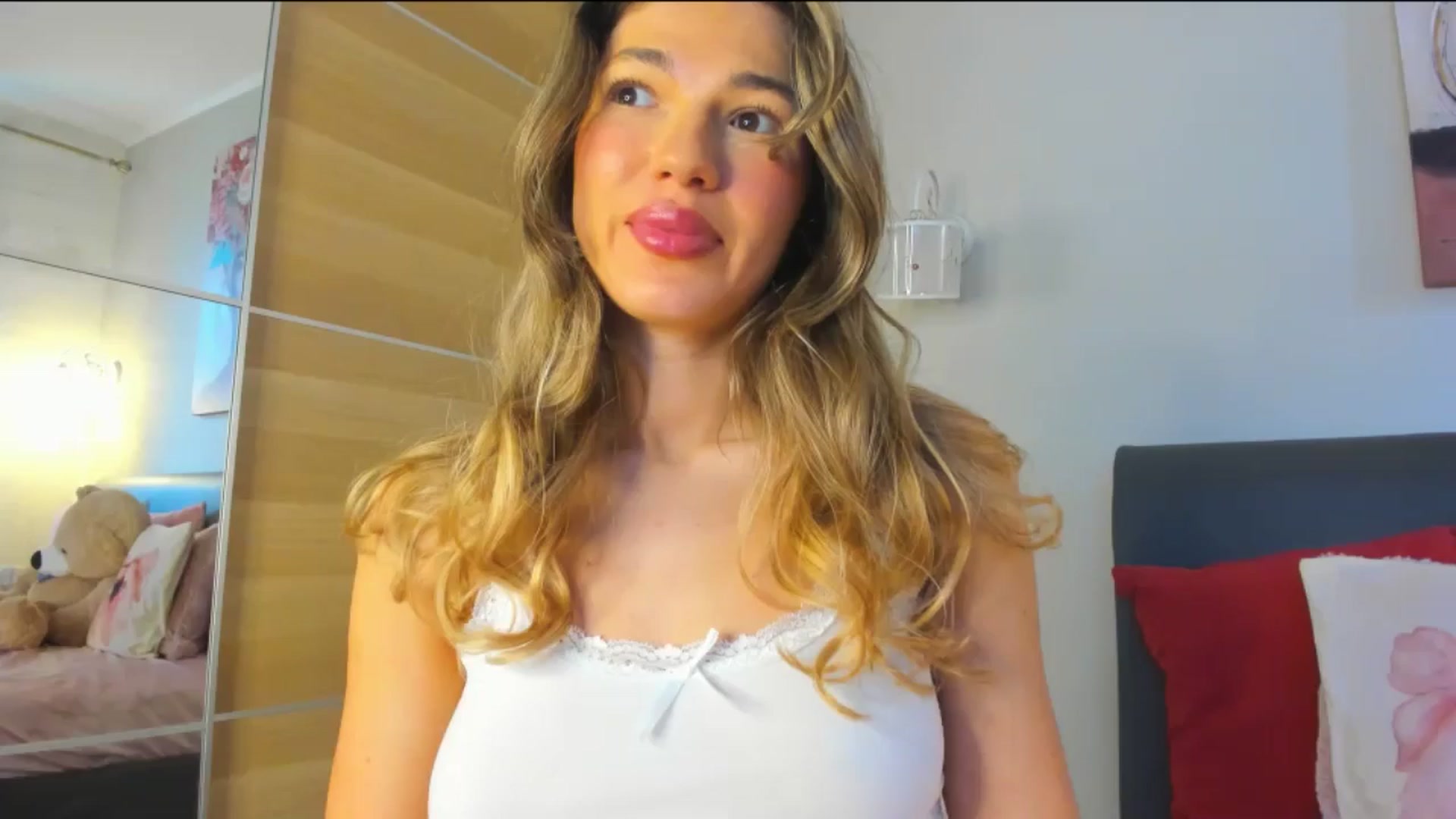 Gallery image thumbnail from Dariadely's myfreecams stream on, 02/10/2026, 11:15 image 18 of 20