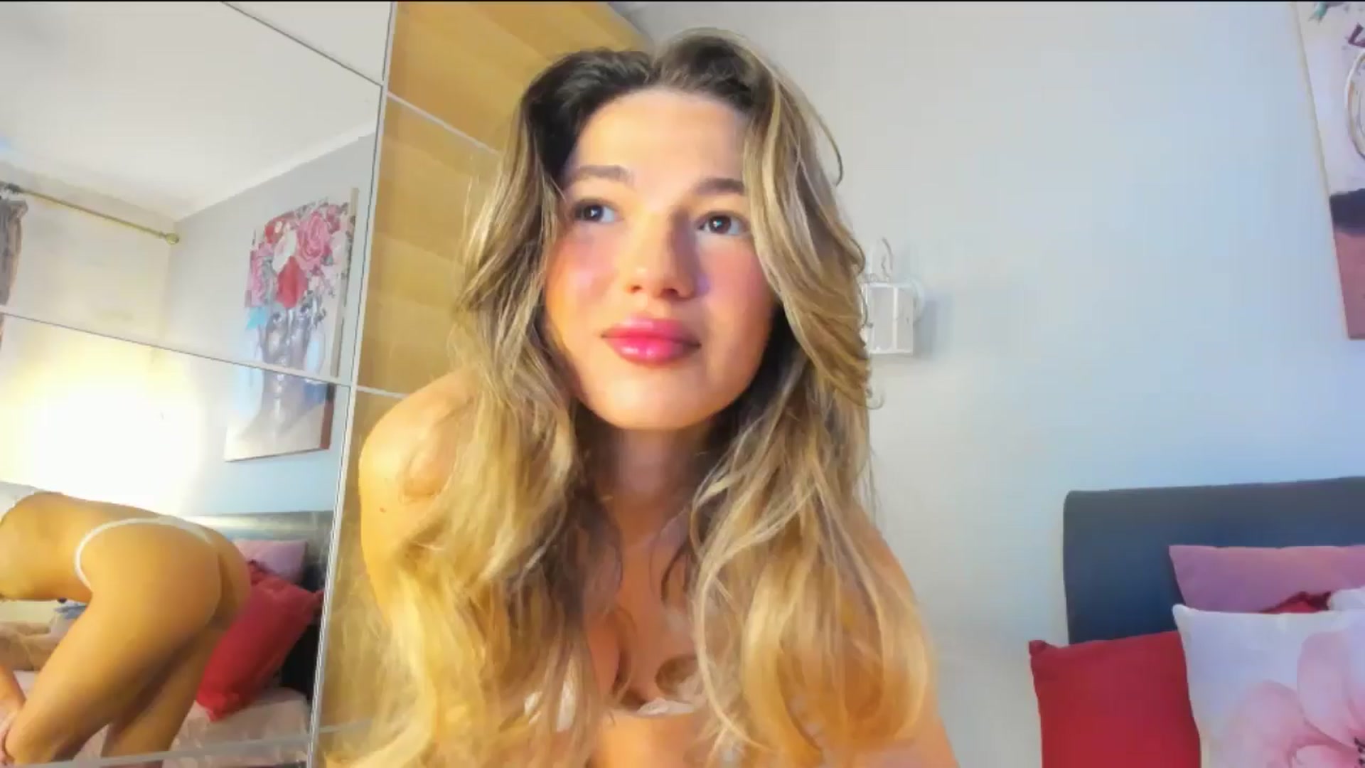 Gallery image thumbnail from Dariadely's myfreecams stream on, 02/11/2026, 07:34 image 3 of 20