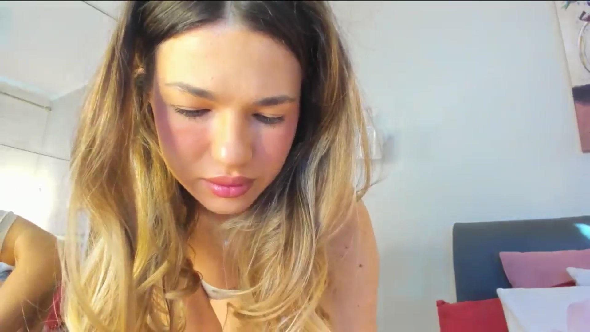 Gallery image thumbnail from Dariadely's myfreecams stream on, 02/12/2026, 08:02 image 9 of 20