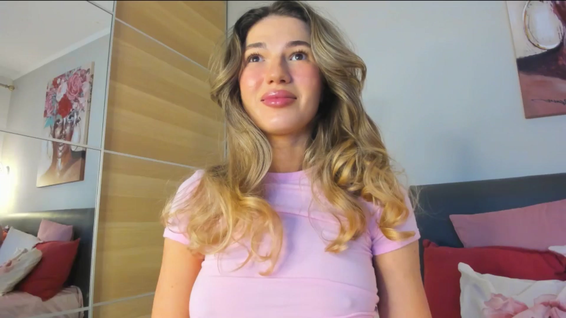 Gallery image thumbnail from Dariadely's myfreecams stream on, 02/15/2026, 09:33 image 3 of 20