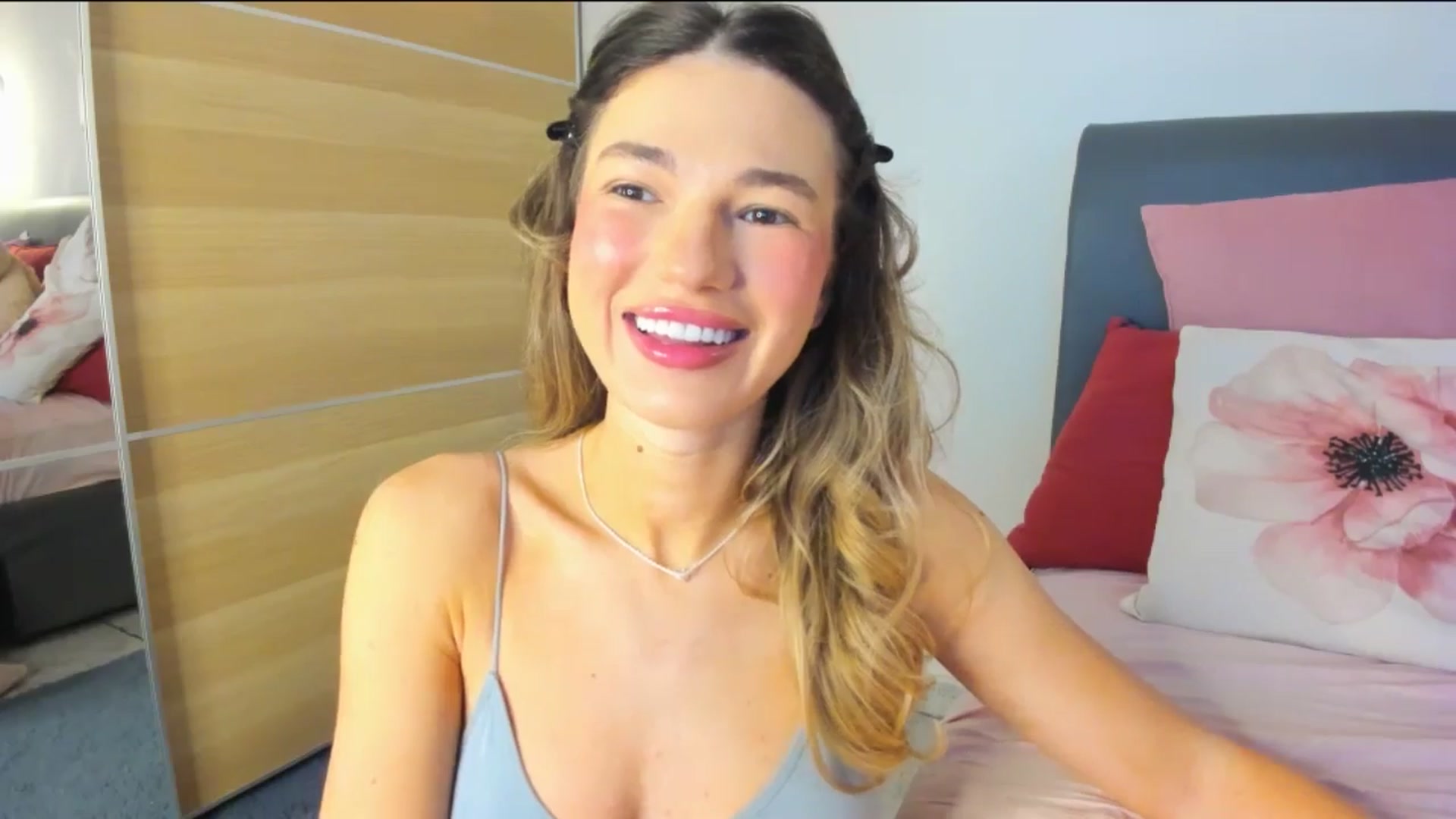 Gallery image thumbnail from Dariadely's myfreecams stream on, 02/17/2026, 08:42 image 4 of 20