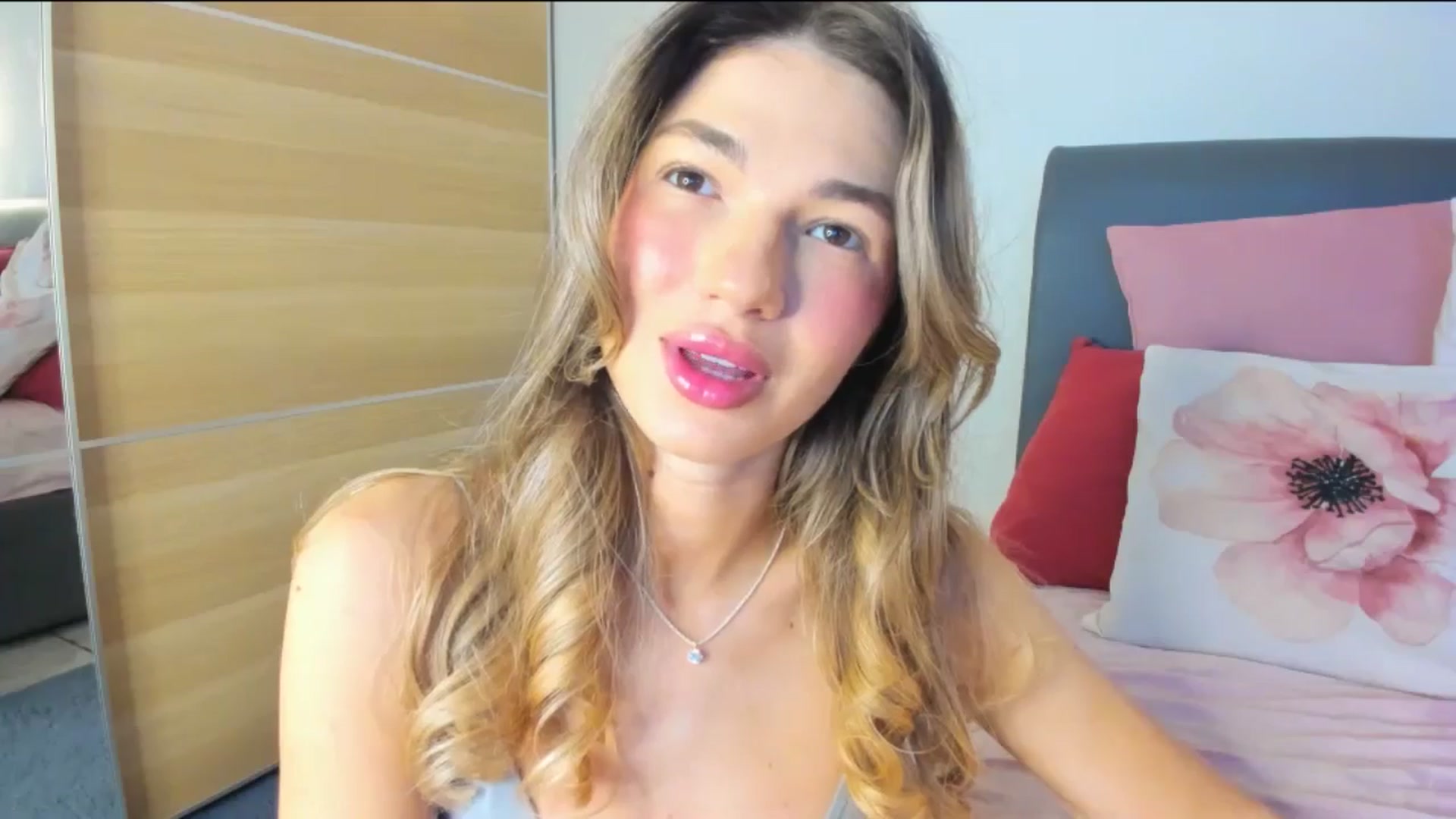 Gallery image thumbnail from Dariadely's myfreecams stream on, 02/17/2026, 08:42 image 16 of 20