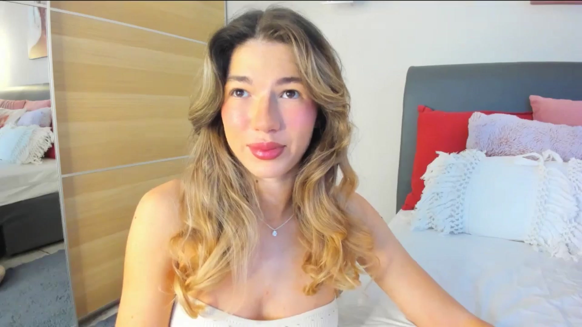 Gallery image thumbnail from Dariadely's myfreecams stream on, 02/19/2026, 08:26 image 2 of 20