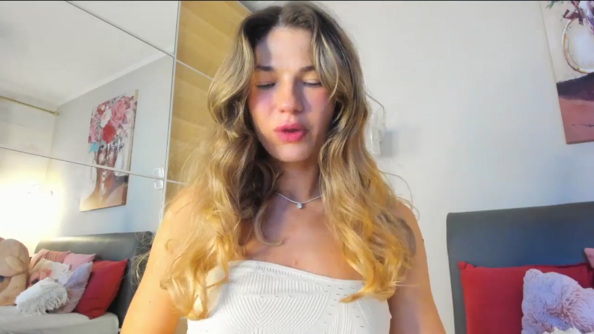 Gallery image thumbnail from Dariadely's myfreecams stream on, 02/19/2026, 12:59 image 7 of 20