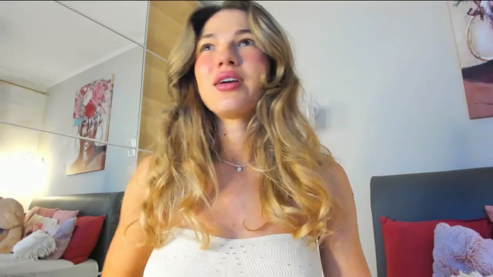 Gallery image thumbnail from Dariadely's myfreecams stream on, 02/19/2026, 12:59 image 11 of 20