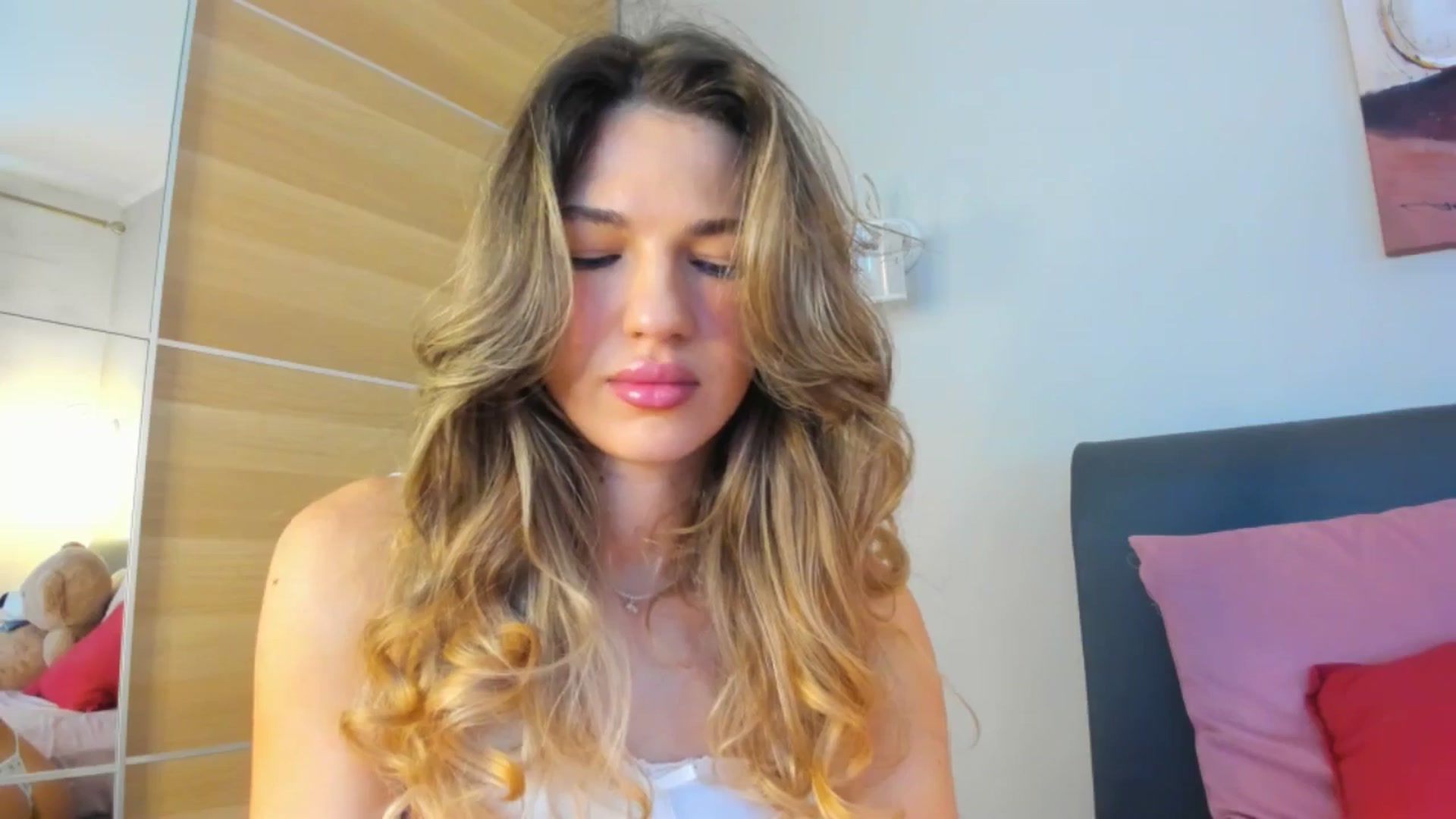 Gallery image thumbnail from Dariadely's myfreecams stream on, 03/05/2026, 09:50 image 12 of 20