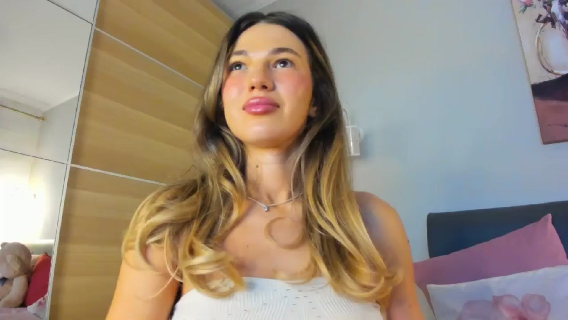 Gallery image thumbnail from Dariadely's myfreecams stream on, 03/06/2026, 19:29 image 12 of 20