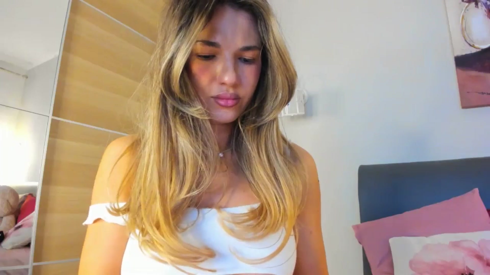Gallery image thumbnail from Dariadely's myfreecams stream on, 03/07/2026, 17:58 image 16 of 20