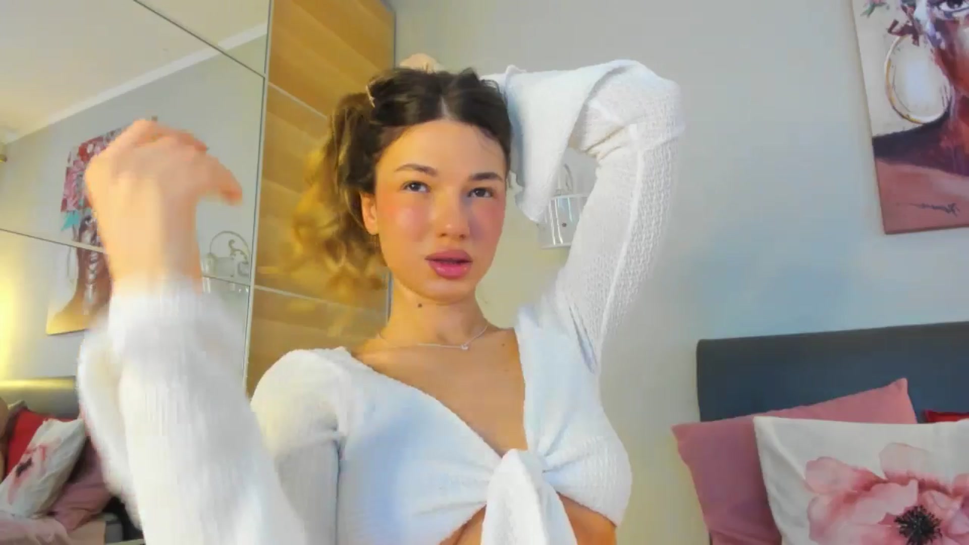 Gallery image thumbnail from Dariadely's myfreecams stream on, 03/10/2026, 09:00 image 7 of 20
