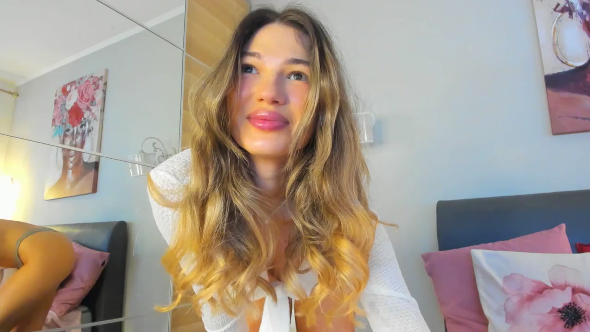 Gallery image thumbnail from Dariadely's myfreecams stream on, 03/10/2026, 10:37 image 5 of 20