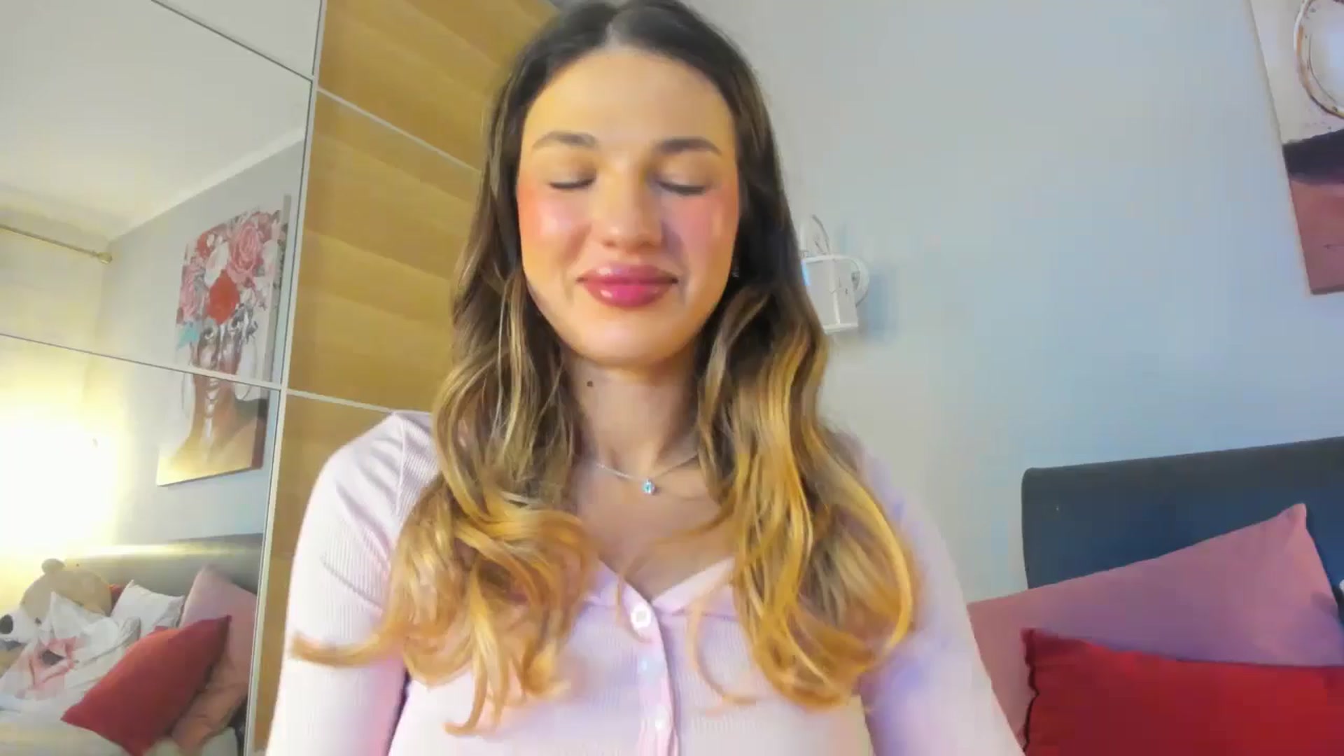 Gallery image thumbnail from Dariadely's myfreecams stream on, 03/15/2026, 17:14 image 14 of 20