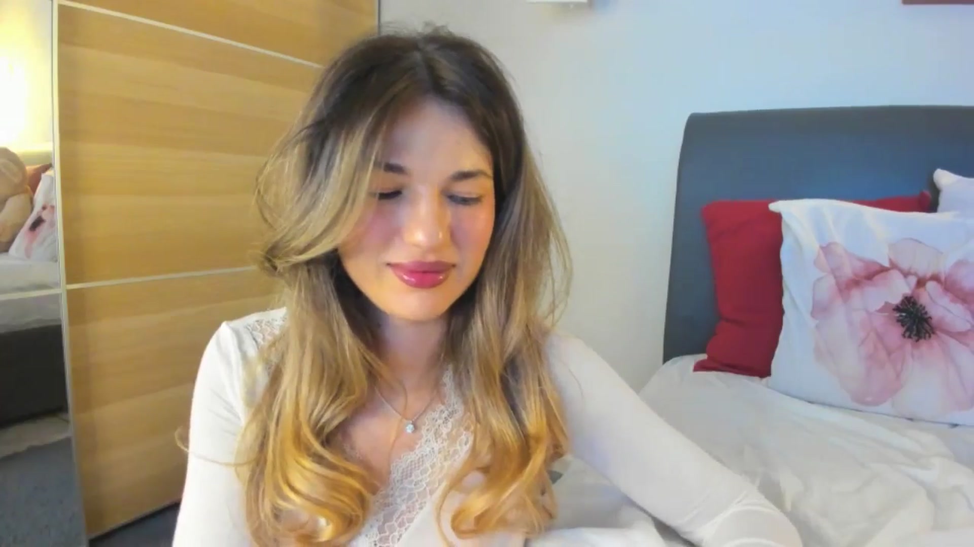 Gallery image thumbnail from Dariadely's myfreecams stream on, 04/10/2026, 15:19 image 2 of 20