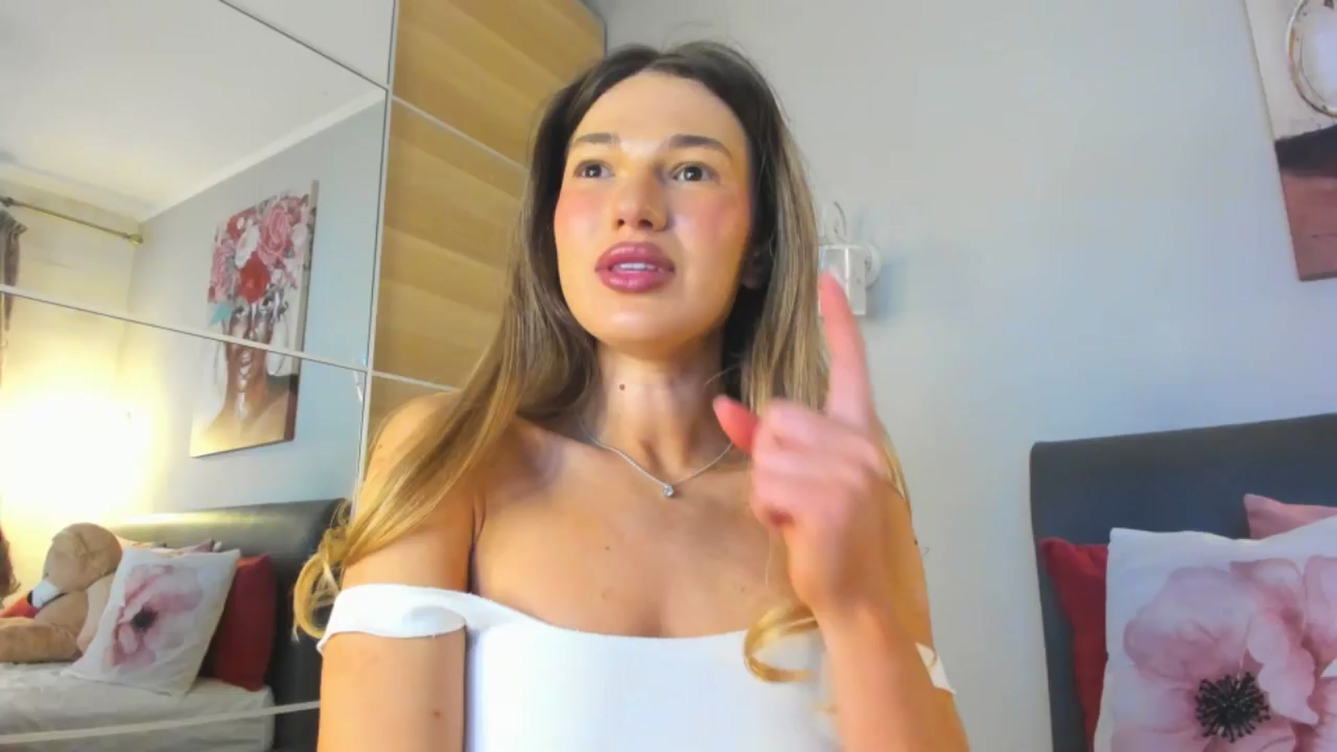 Gallery image thumbnail from Dariadely's myfreecams stream on, 04/11/2026, 17:03 image 1 of 20
