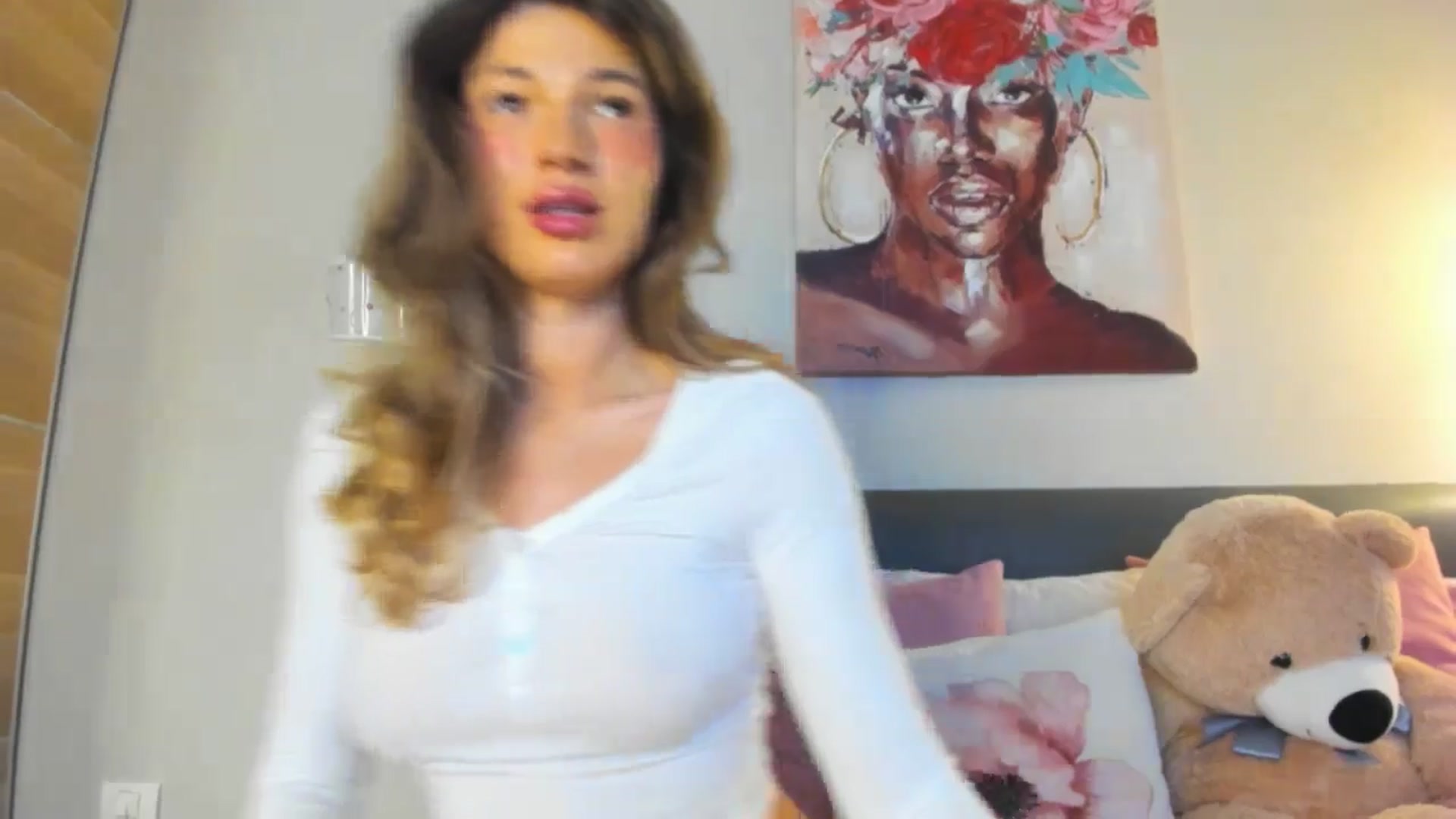 Gallery image thumbnail from Dariadely's myfreecams stream on, 04/13/2026, 16:18 image 13 of 20
