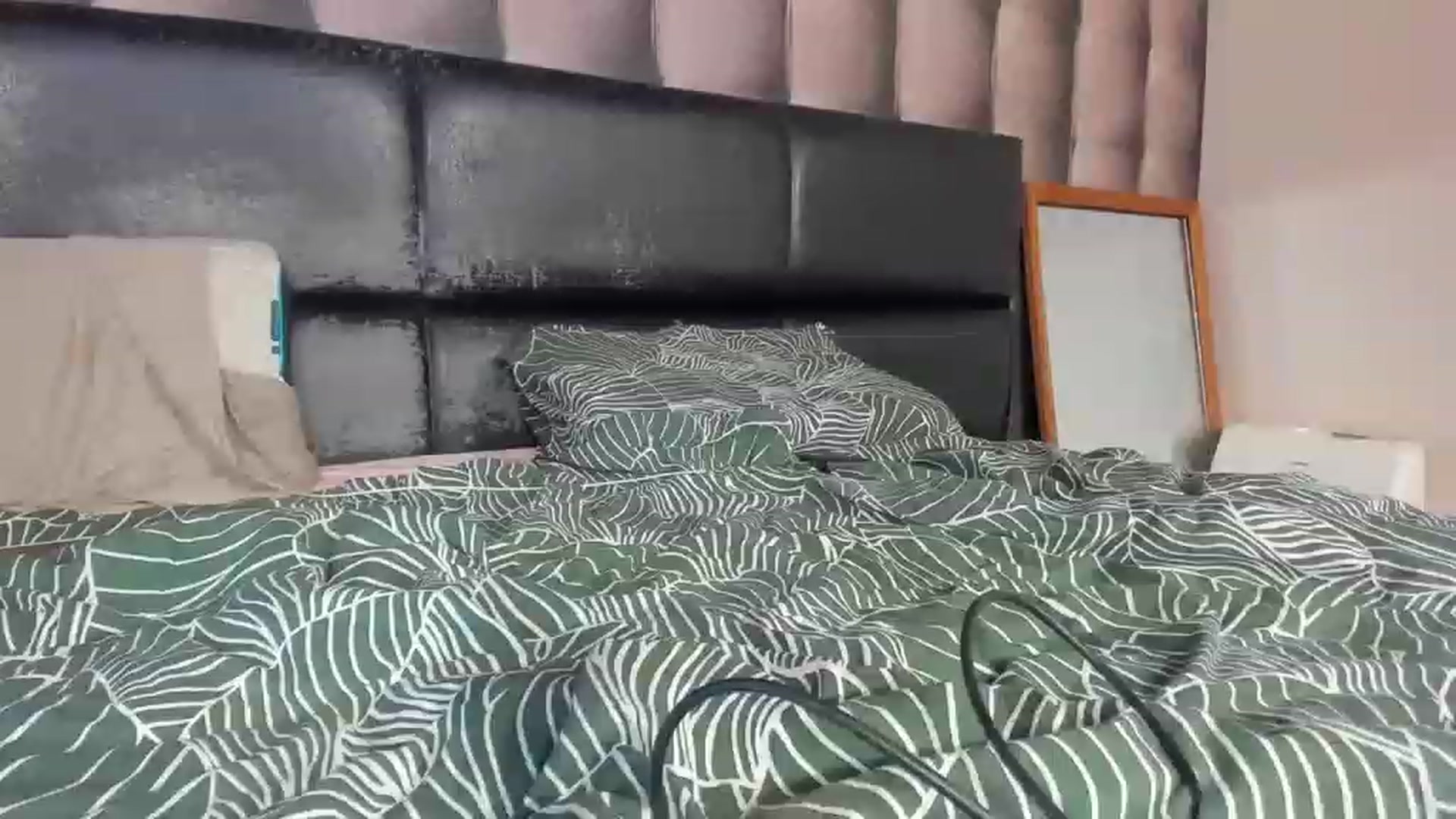 Gallery image thumbnail from DarinDiva's myfreecams stream on, 01/06/2023, 21:44 image 5 of 20