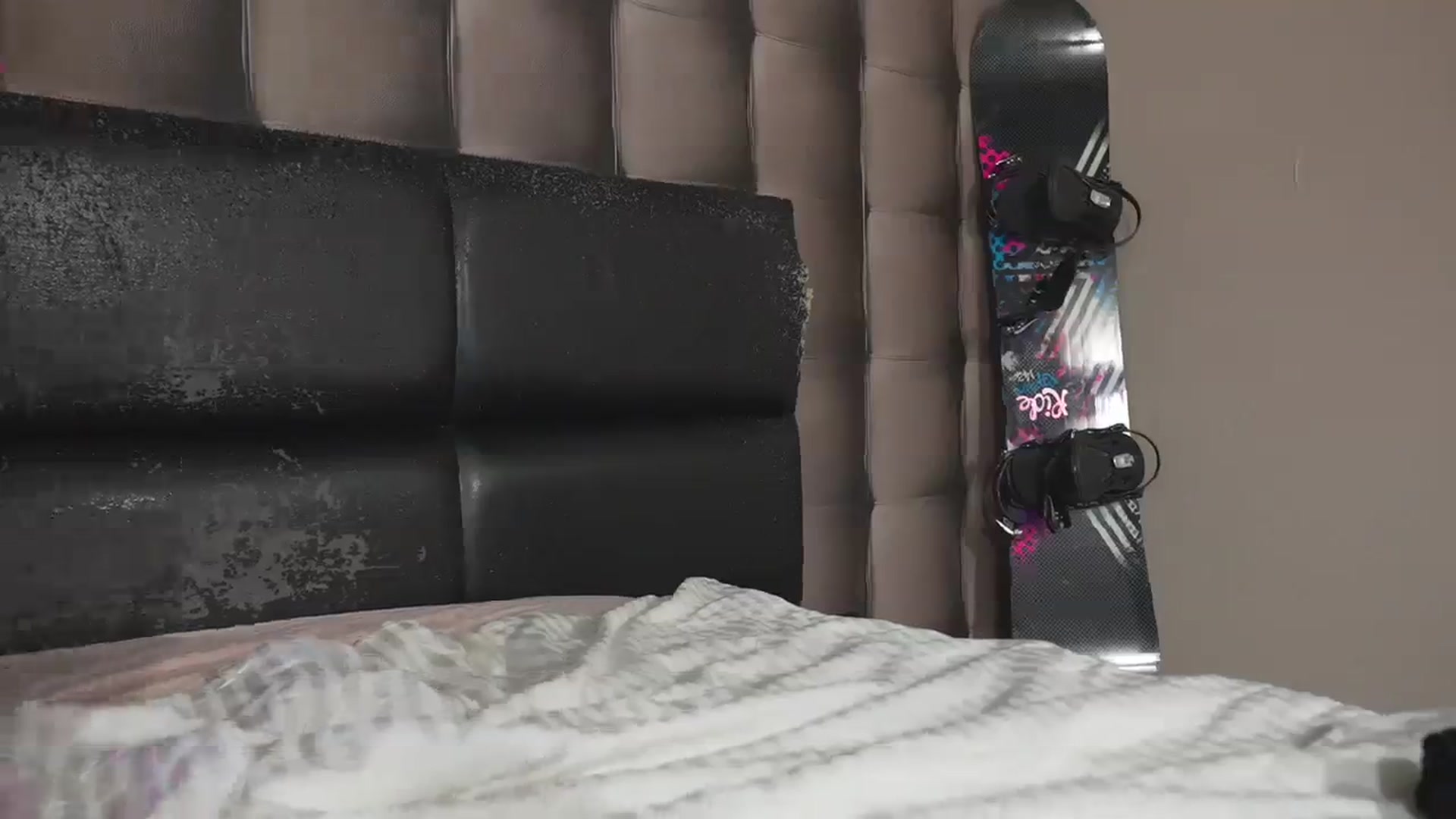 Gallery image thumbnail from DarinDiva's myfreecams stream on, 09/14/2023, 19:32 image 5 of 20