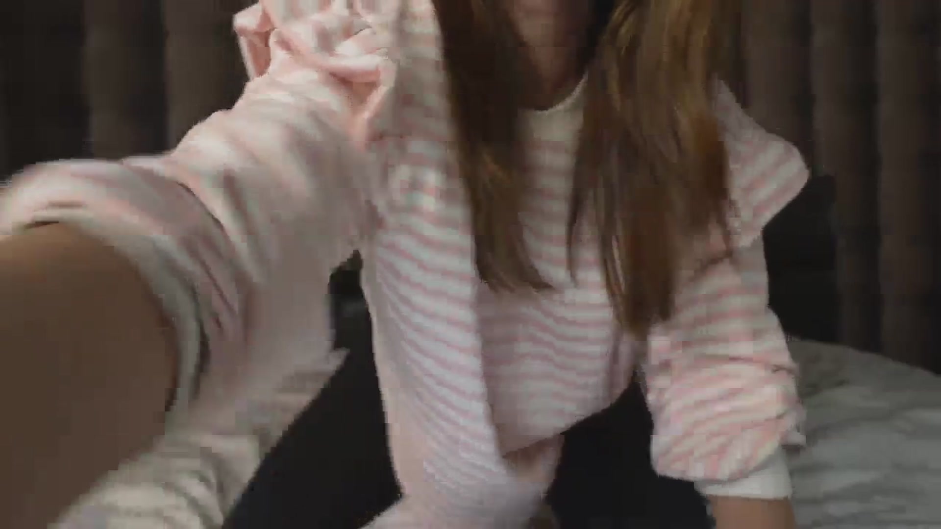 Gallery image thumbnail from DarinDiva's myfreecams stream on, 12/25/2023, 21:02 image 14 of 20