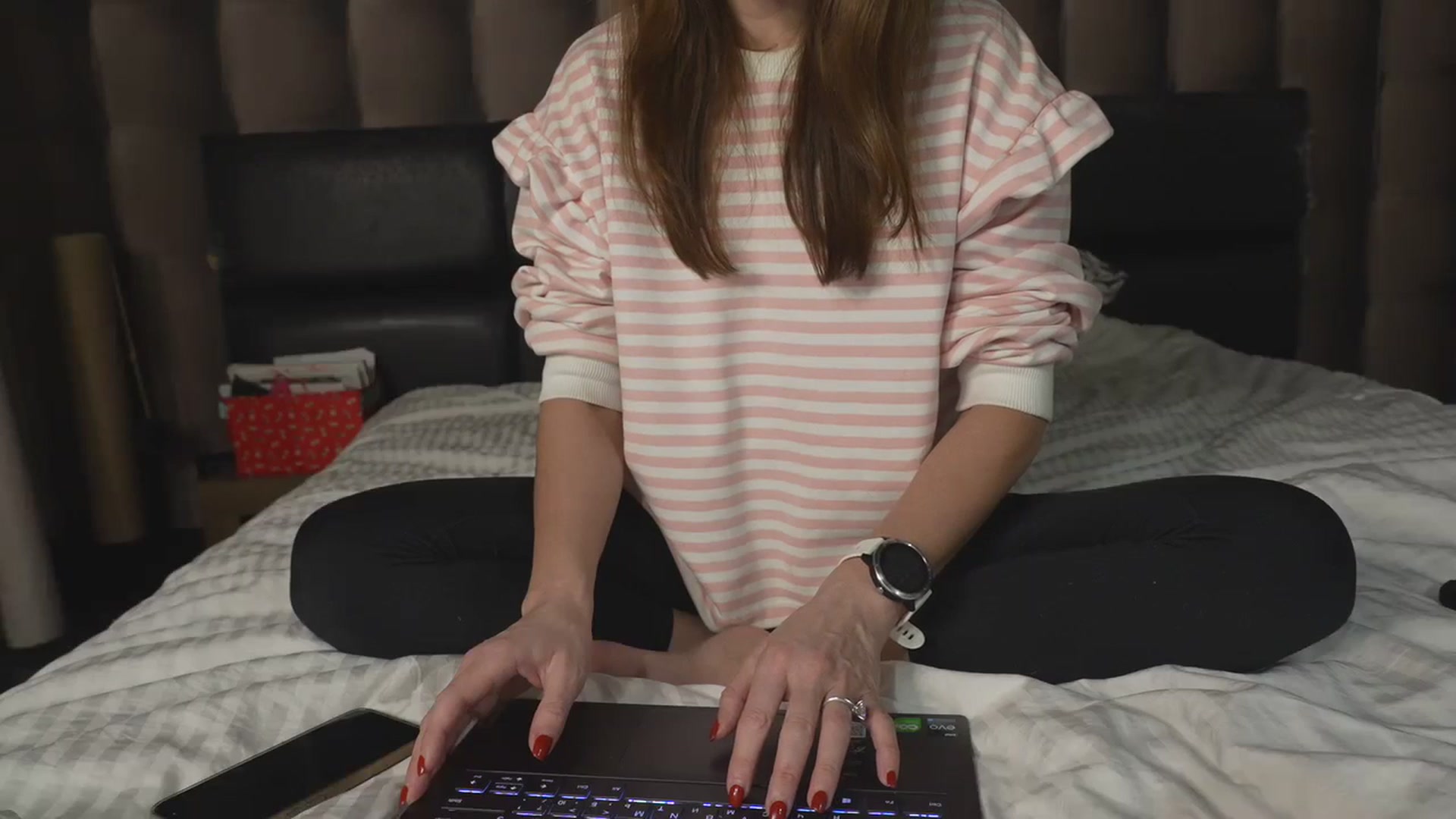 Gallery image thumbnail from DarinDiva's myfreecams stream on, 12/25/2023, 21:02 image 19 of 20