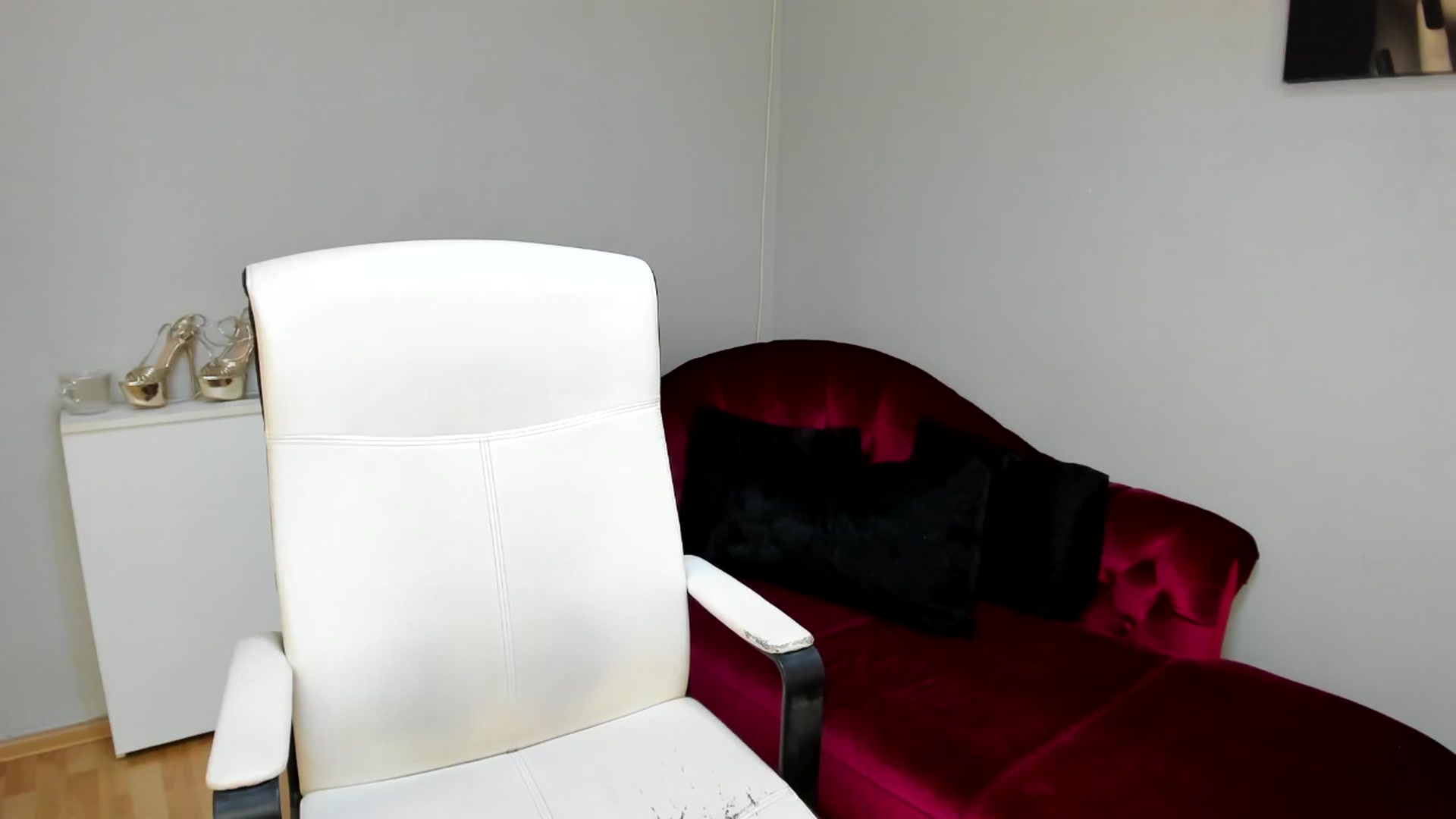 Gallery image thumbnail from DarinaBlum's myfreecams stream on, 01/03/2026, 13:41 image 4 of 20