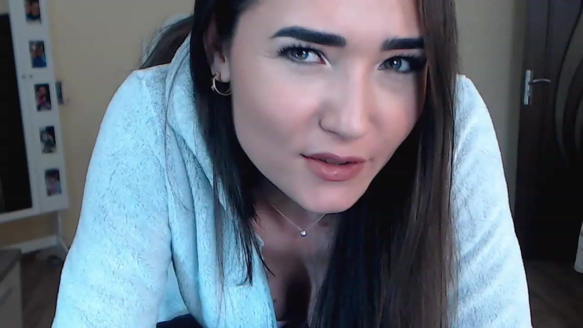 Gallery image thumbnail from DarkArwennie's myfreecams stream on, 11/14/2022, 17:04 image 6 of 20